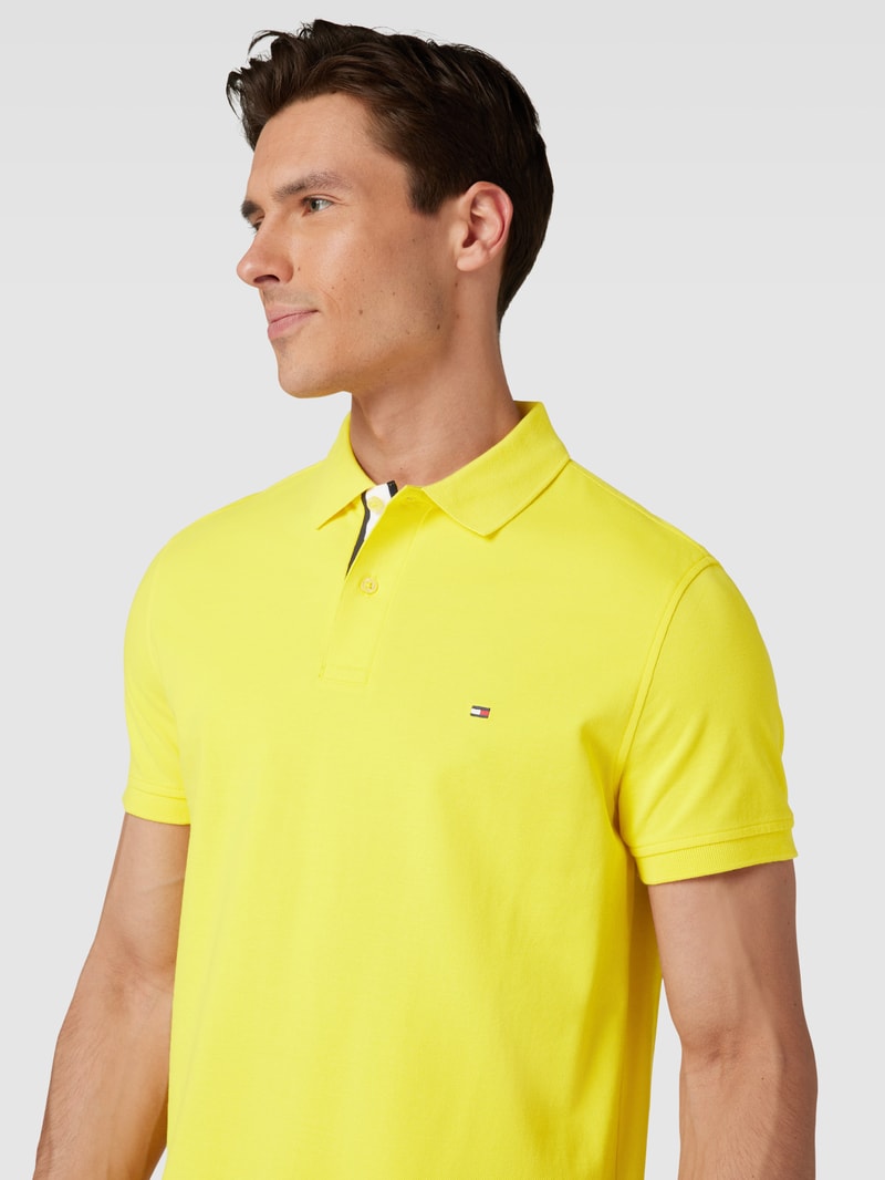 Poloshirt mit Label-Detail in gelb