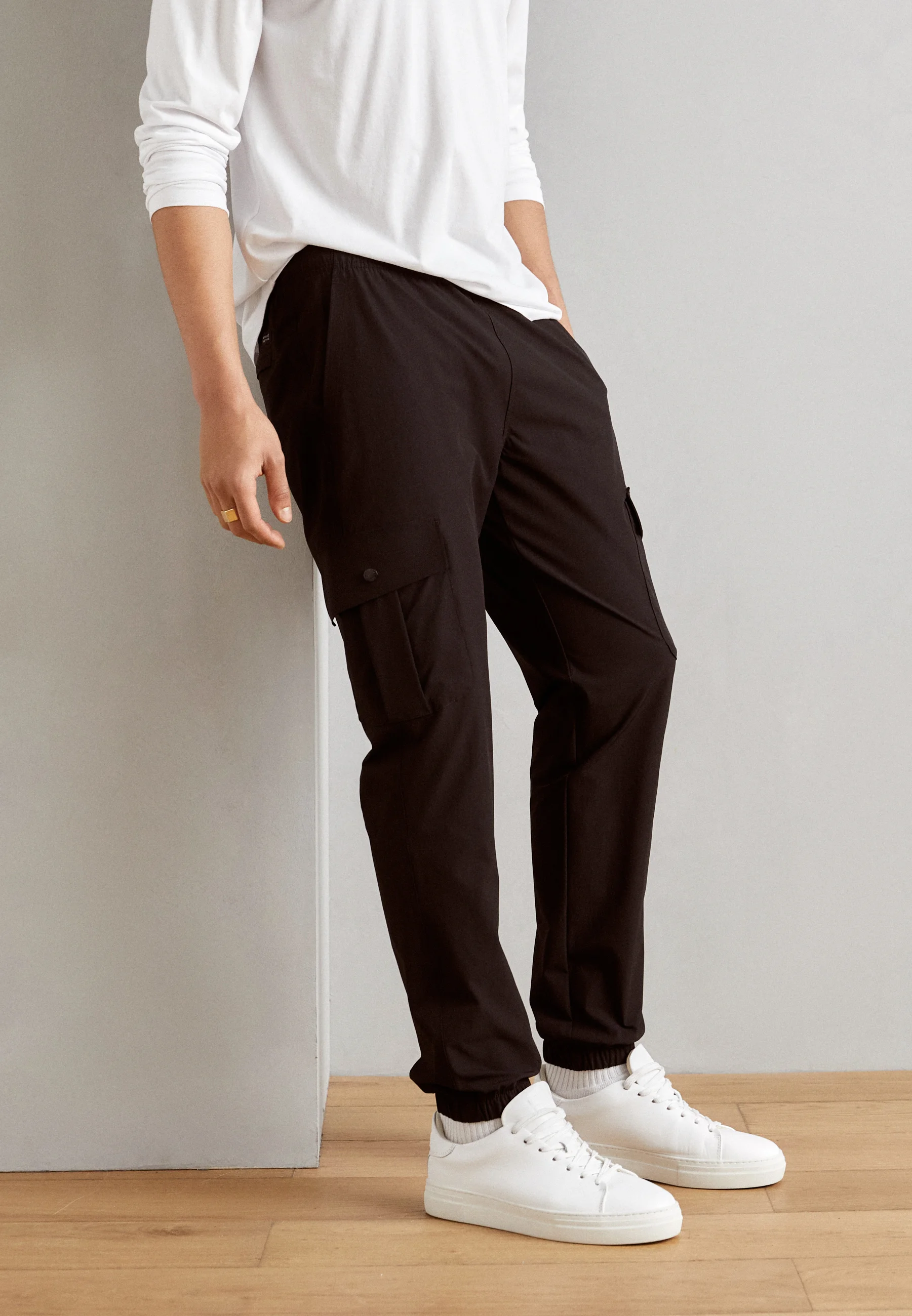 Pantalones cargo INDICODE JEANS
