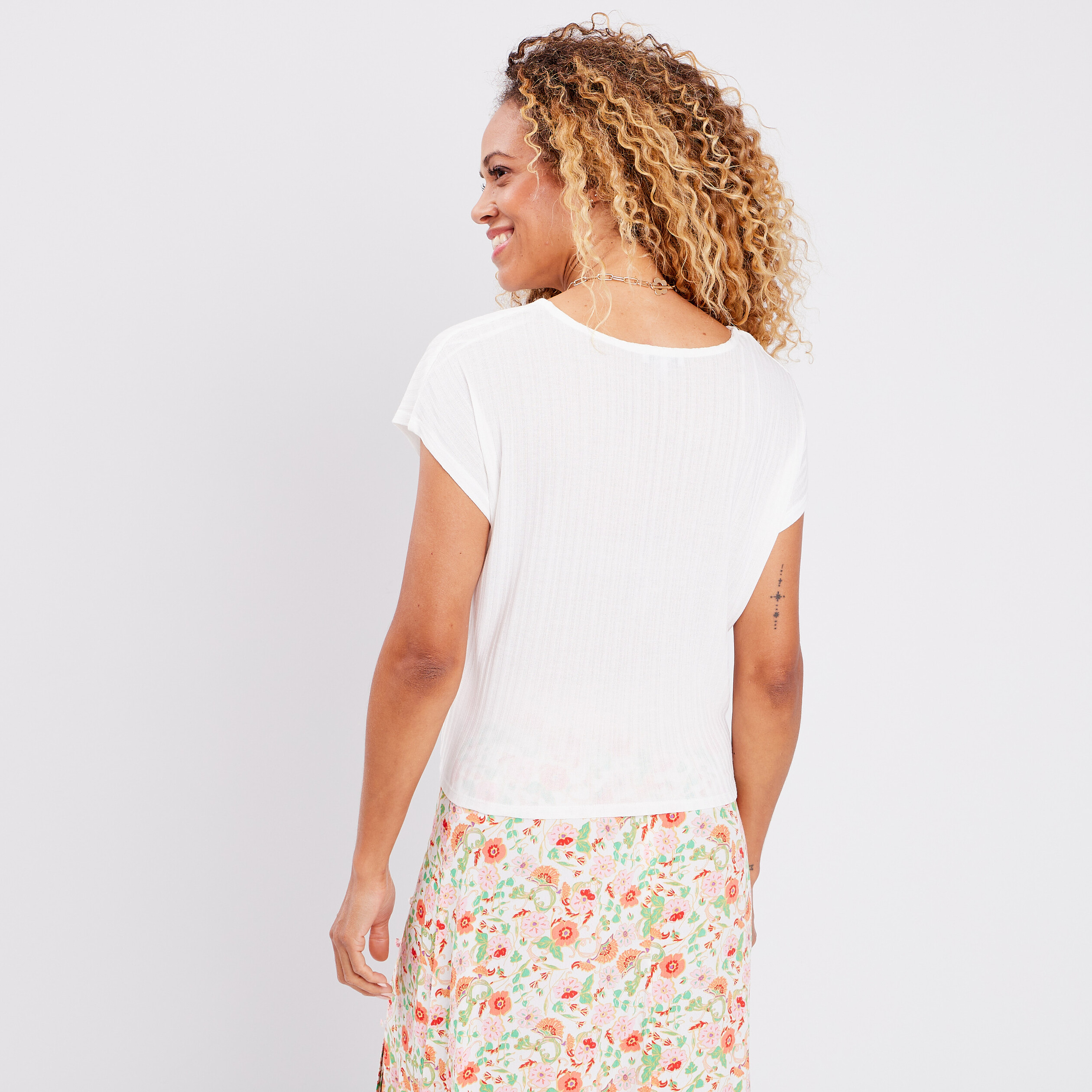 T-shirt manches courtes avec noeud blanc femme | La Halle