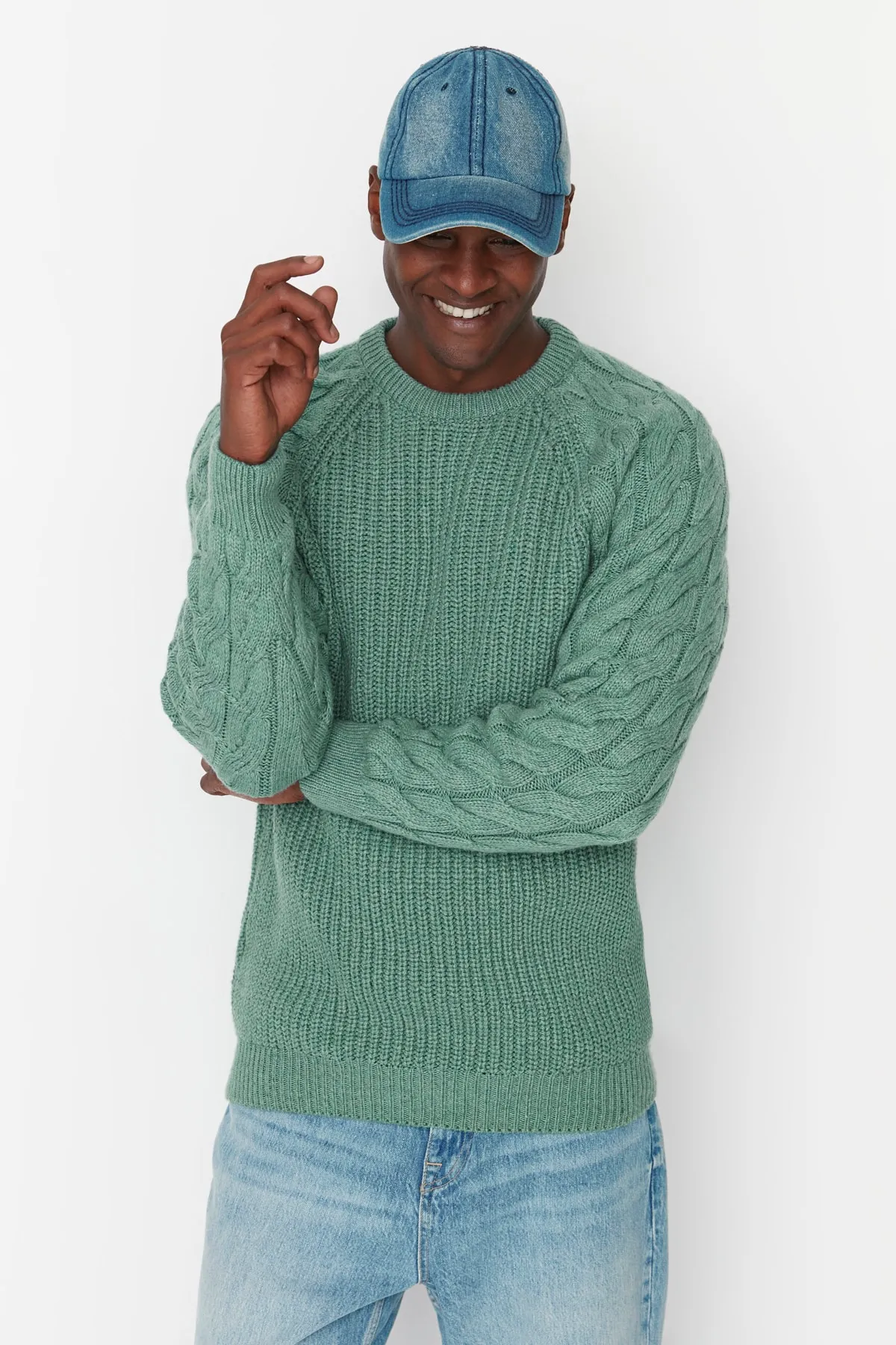 Trendyol Collection  Mintfarbener, regulärer Strickpullover mit Rundhalsausschnitt und detailliertem Haarstrickmuster TMNAW22KZ2059