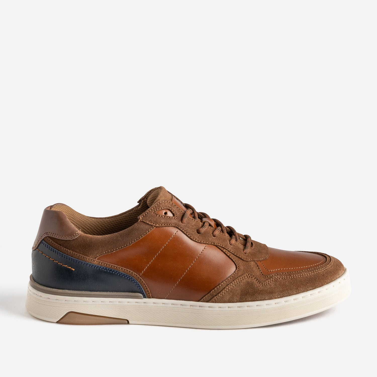 Tennis éco-conçue camel mix matière