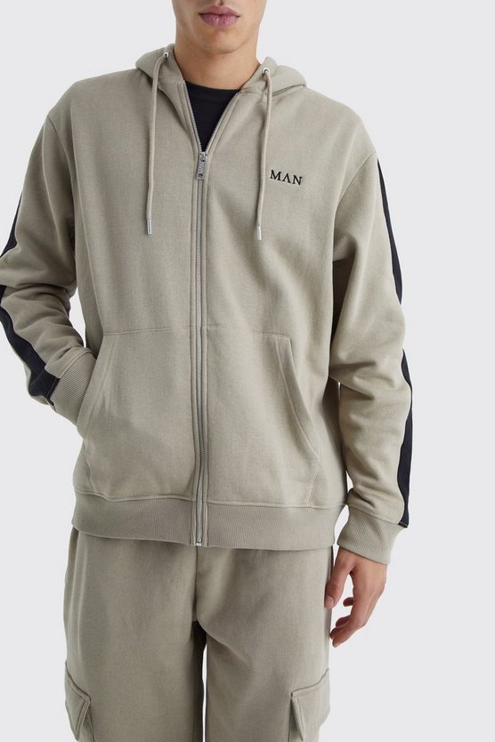 Man Hoodie und Cargo-Jogginghose