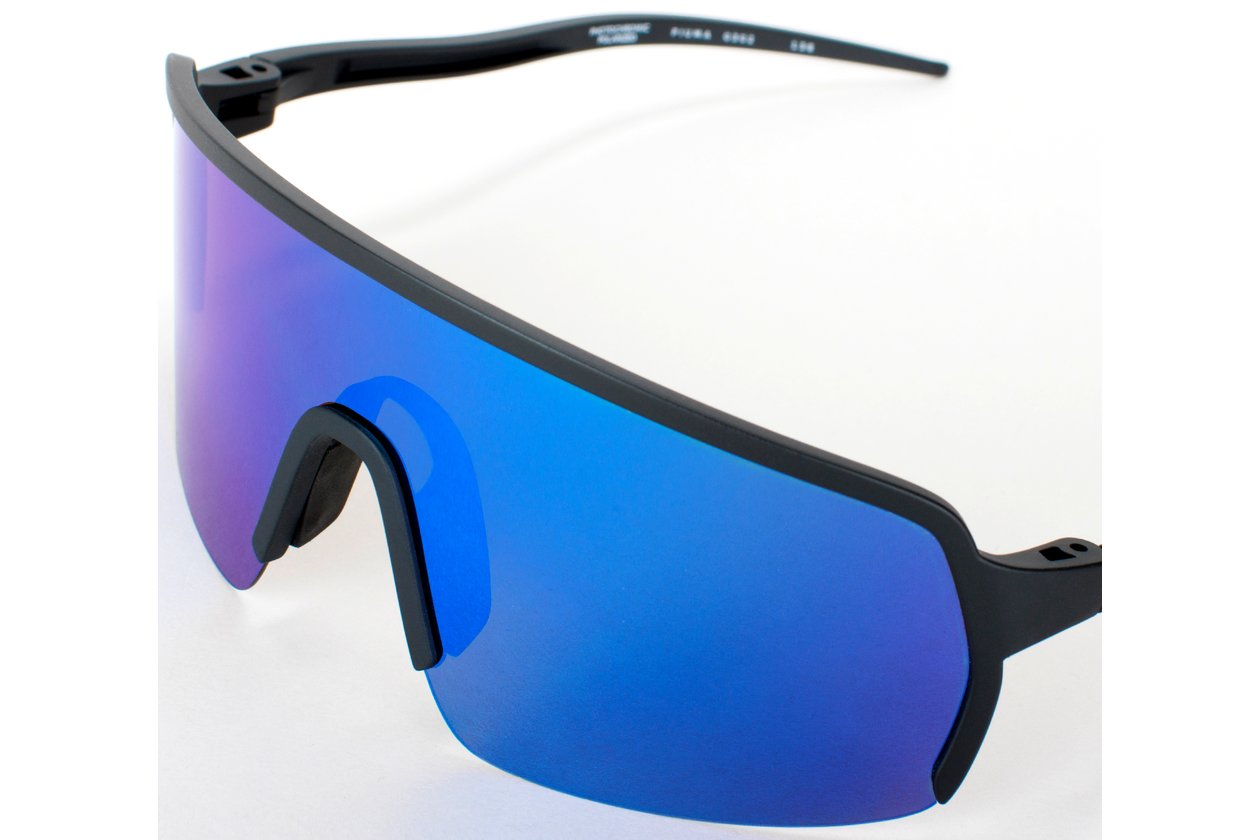 OUTOF Piuma Black / The One Gelo