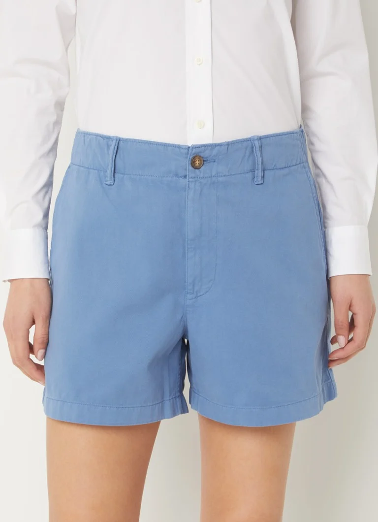 Shorts Ralph Lauren de cintura alta e corte reto com bolsos laterais.