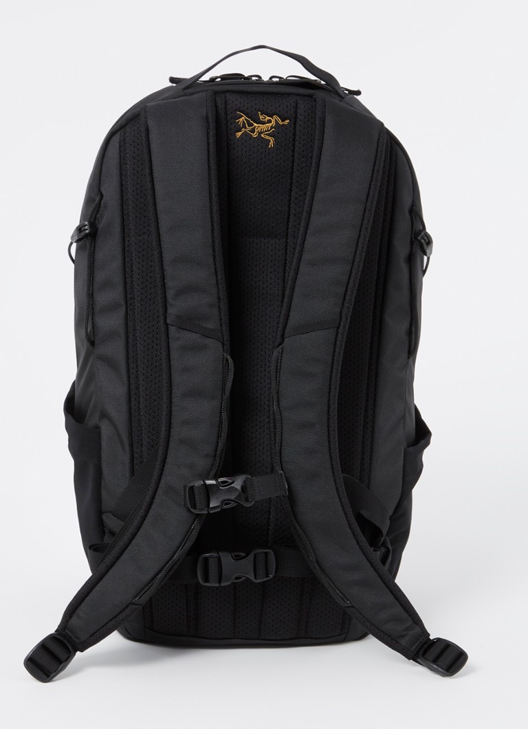 Arc'teryx Mantis 16 backpack with logo embroidery