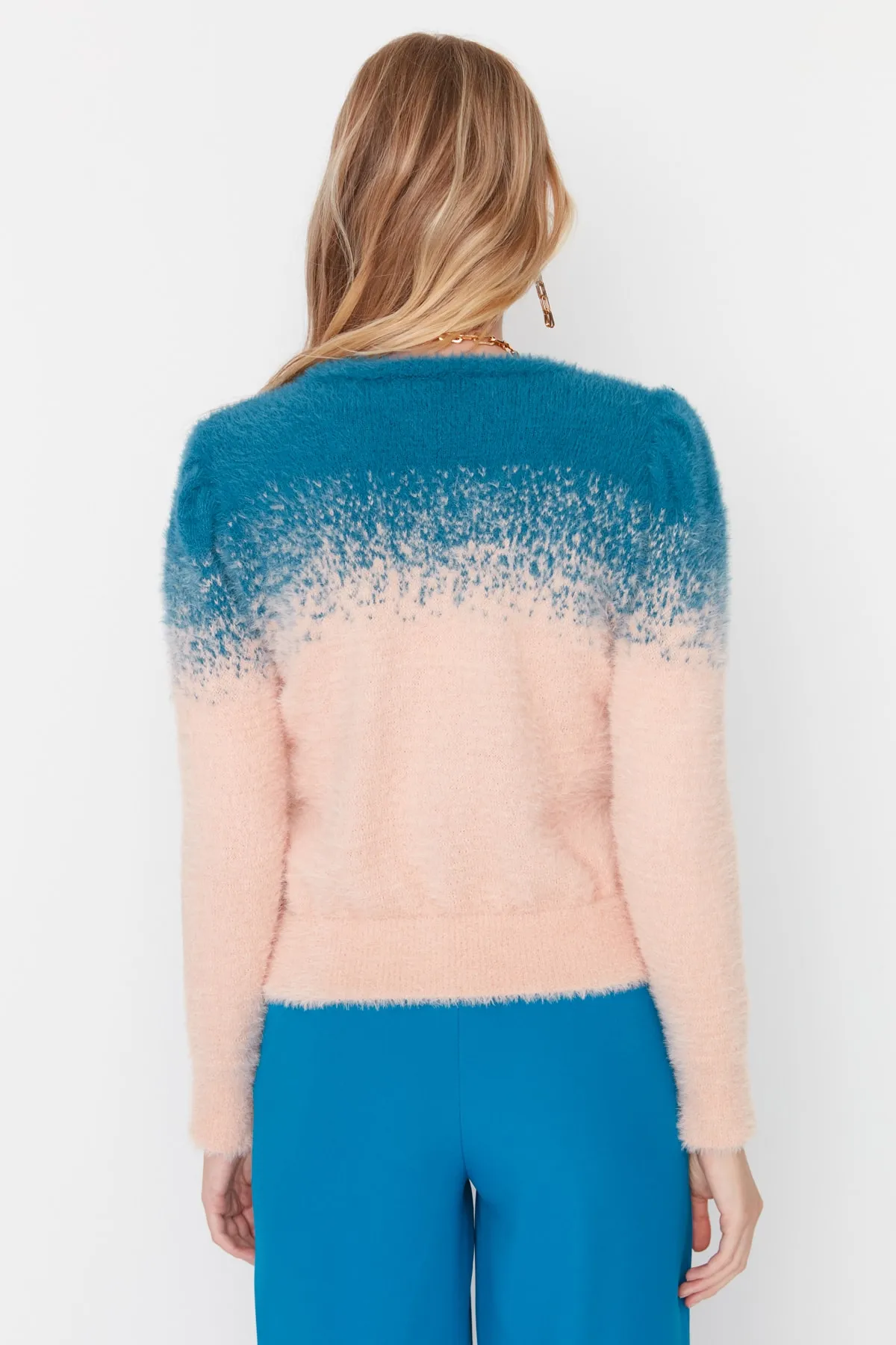 Trendyol Collection  Petrolfarbener Fuzzy-Strickpullover TWOAW22KZ0092
