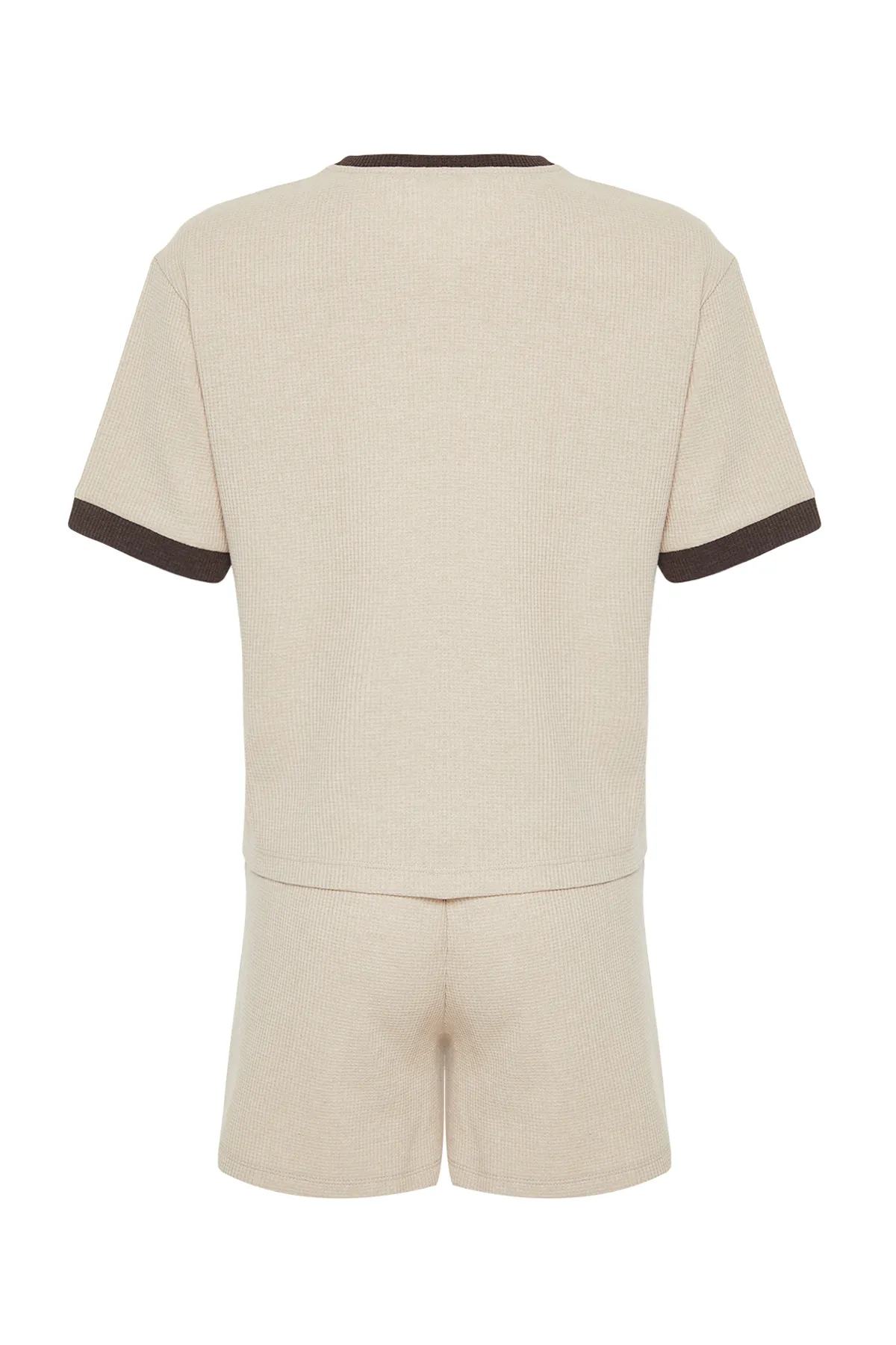 Trendyol Collection  Beige-mehrfarbiges Pyjama-Set mit aufgesticktem Waffelstrick-Slogan und Slogan in Blockfarben THMSS24PT00217