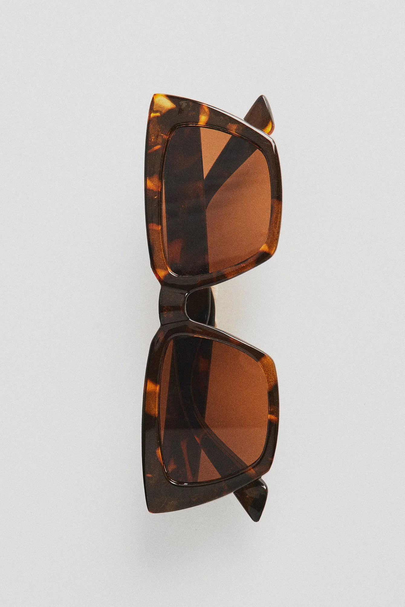 Normale eckige recycelte Sonnenbrille