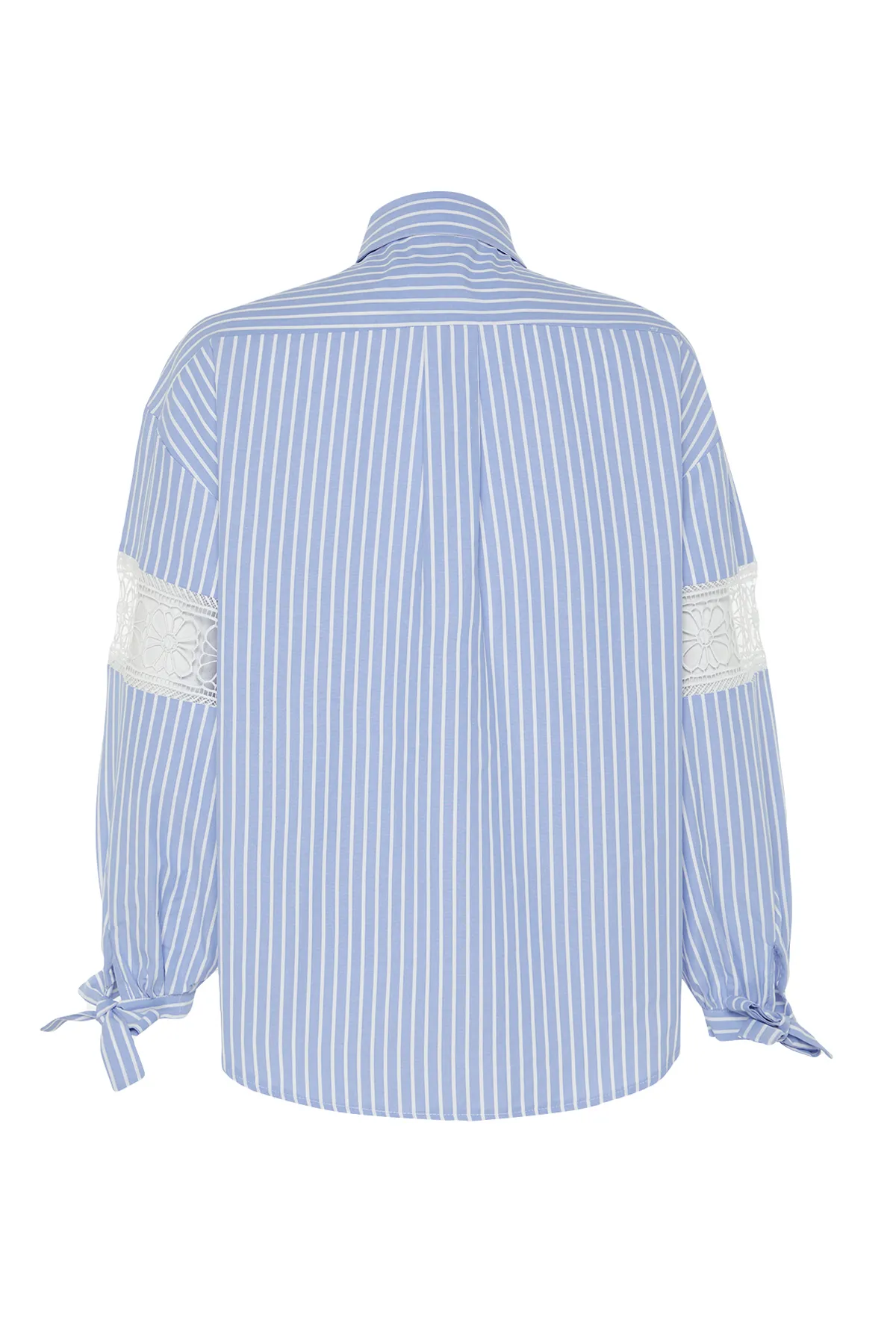 Trendyol Modest  Gestreiftes, gewebtes Hemd aus blauer Baumwollmischung mit Stickerei am Ärmel TCTSS24TG00015