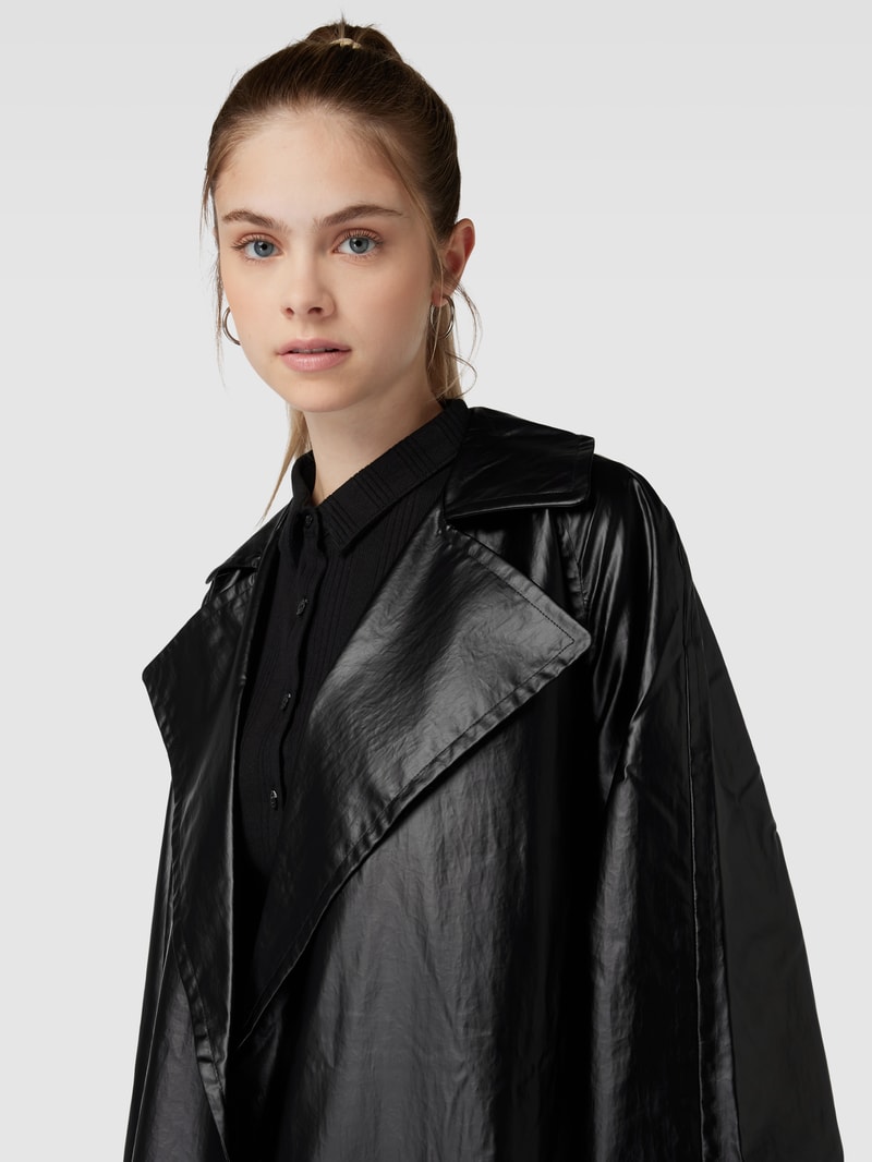 Trenchcoat mit Bindegürtel Modell 'GLOSSY' in black