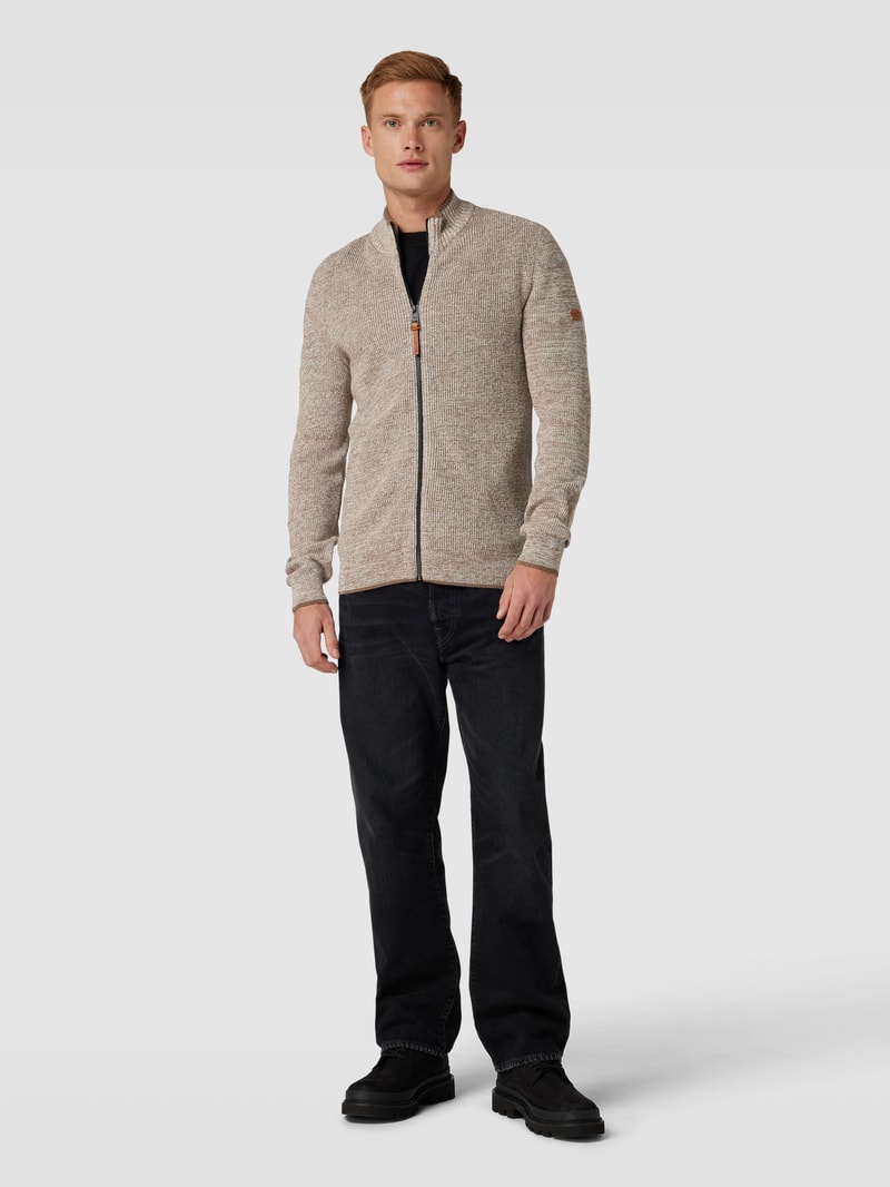 Strickjacke mit Stehkragen in beige