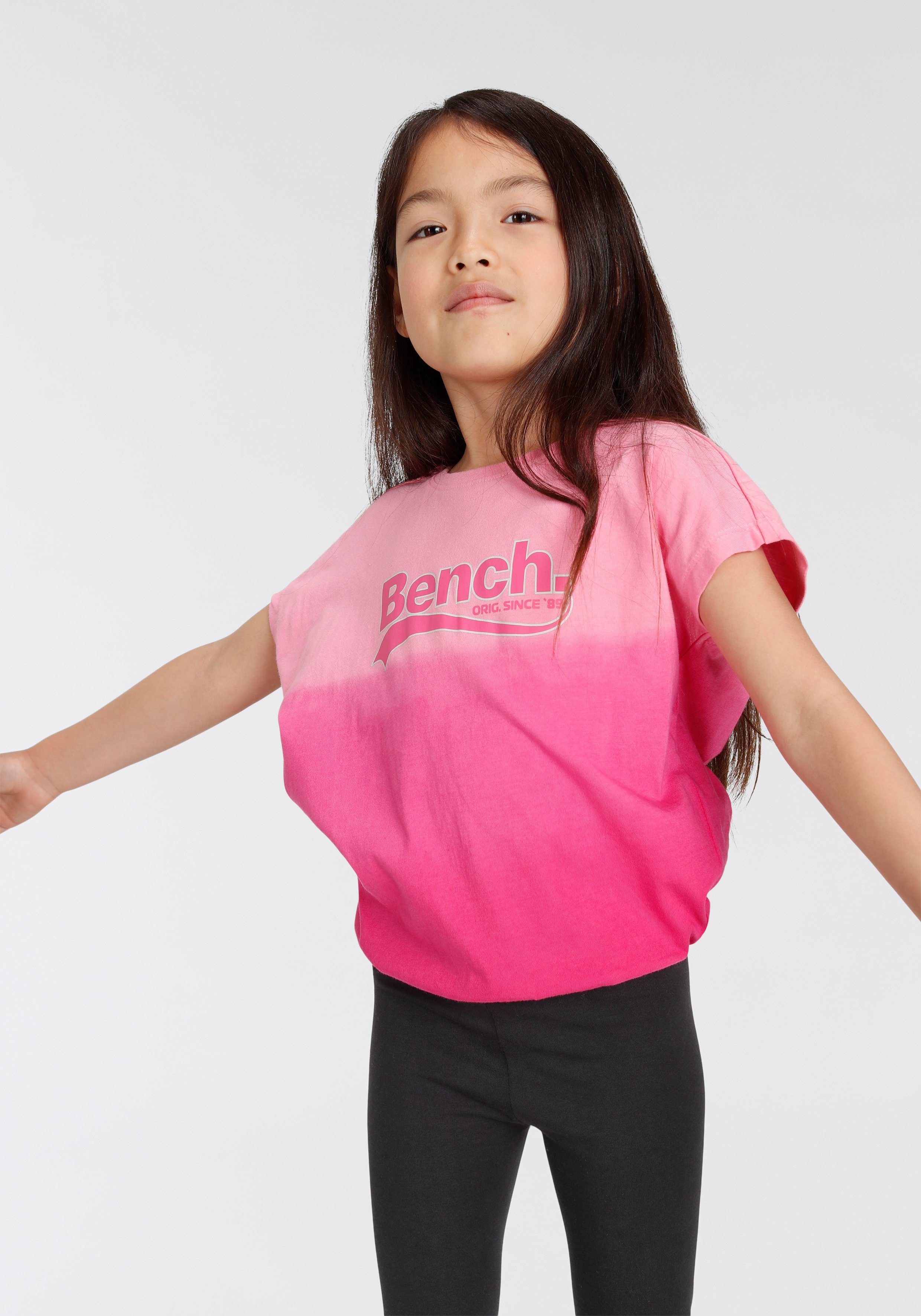 Bench. Fledermausshirt mit Gummizug am Saum