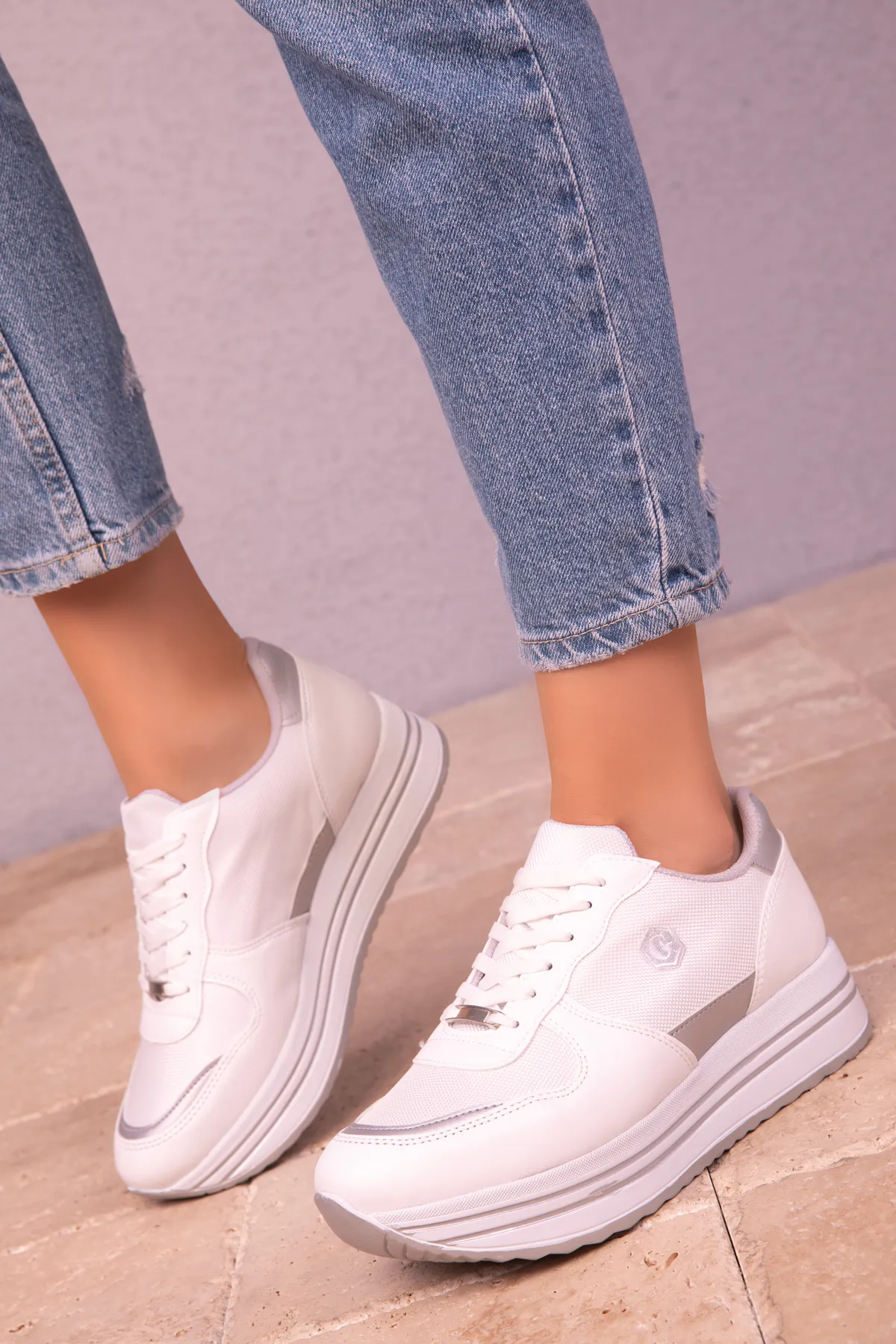SOHO  Weiße Keil-Sneakers für Damen 18361