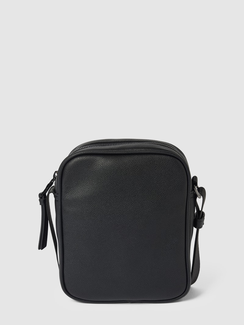 Crossbody Bag mit Label-Detail in schwarz