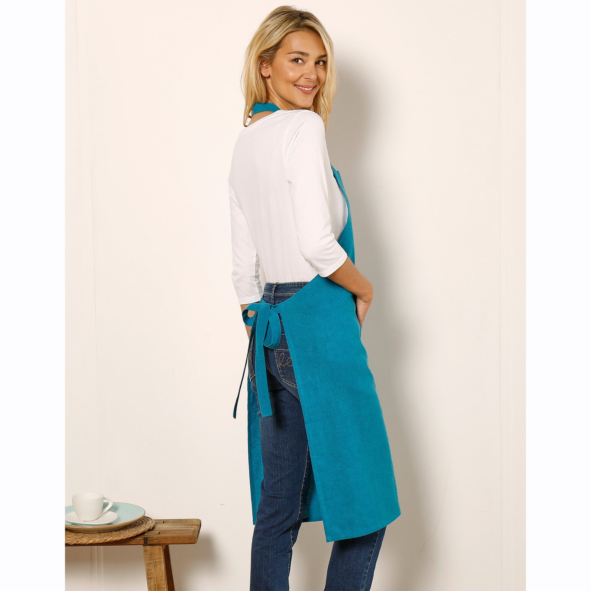 Tablier de cuisine uni forme bavette