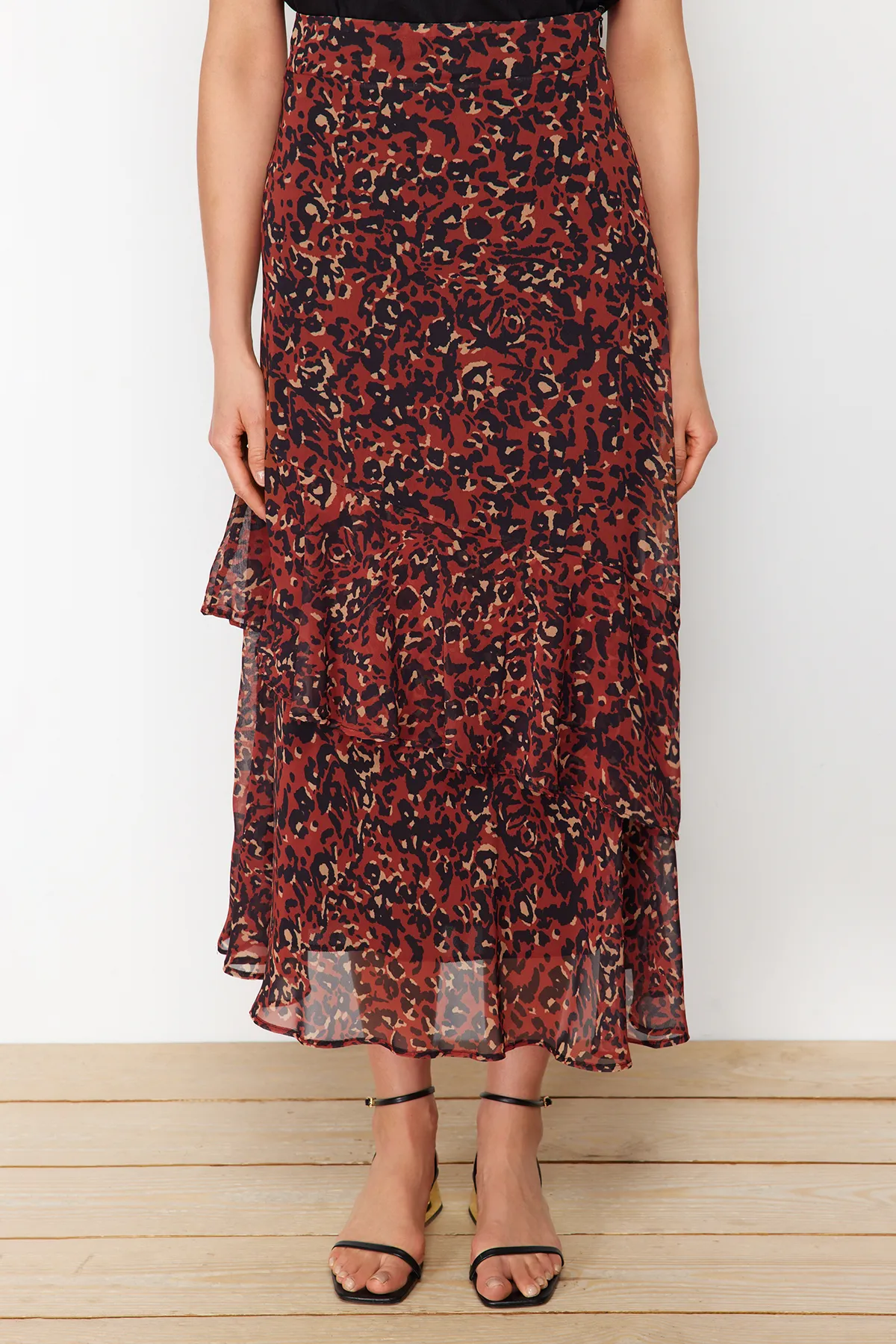 Trendyol Modest  Gefütterter gewebter Rock mit Fliesen-Tiermuster TCTAW24EE00020