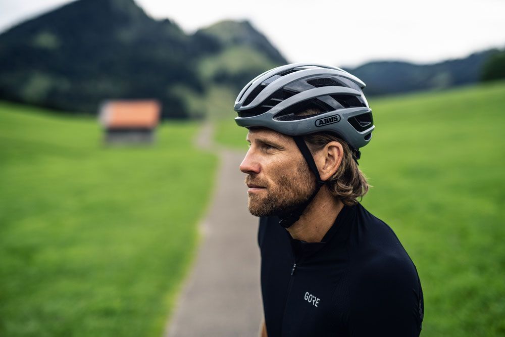 Abus AirBreaker - Rennradhelm kaufen | Bike-Discount