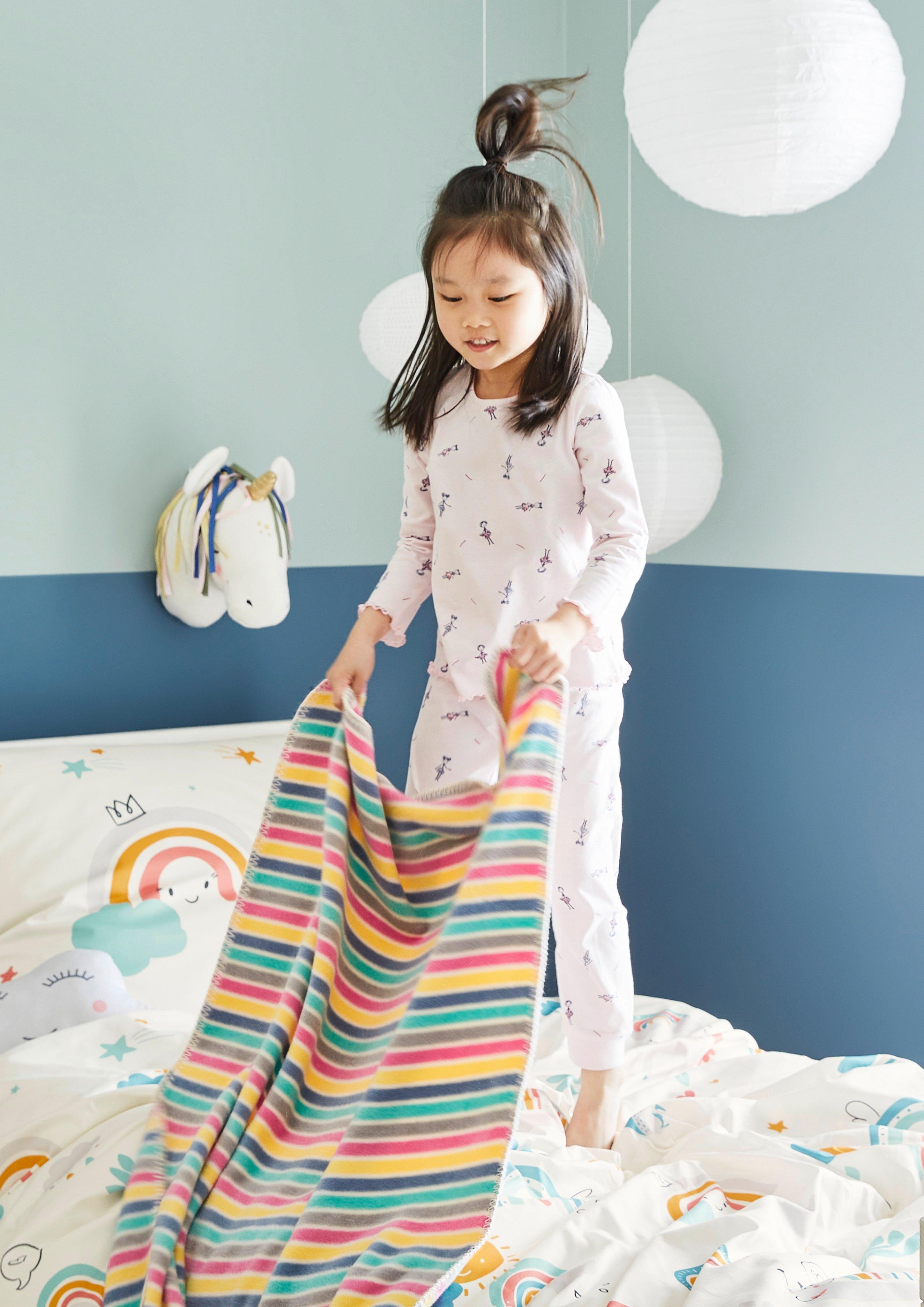 Bunt gestreifte Jacquard-Decke  6005409-100