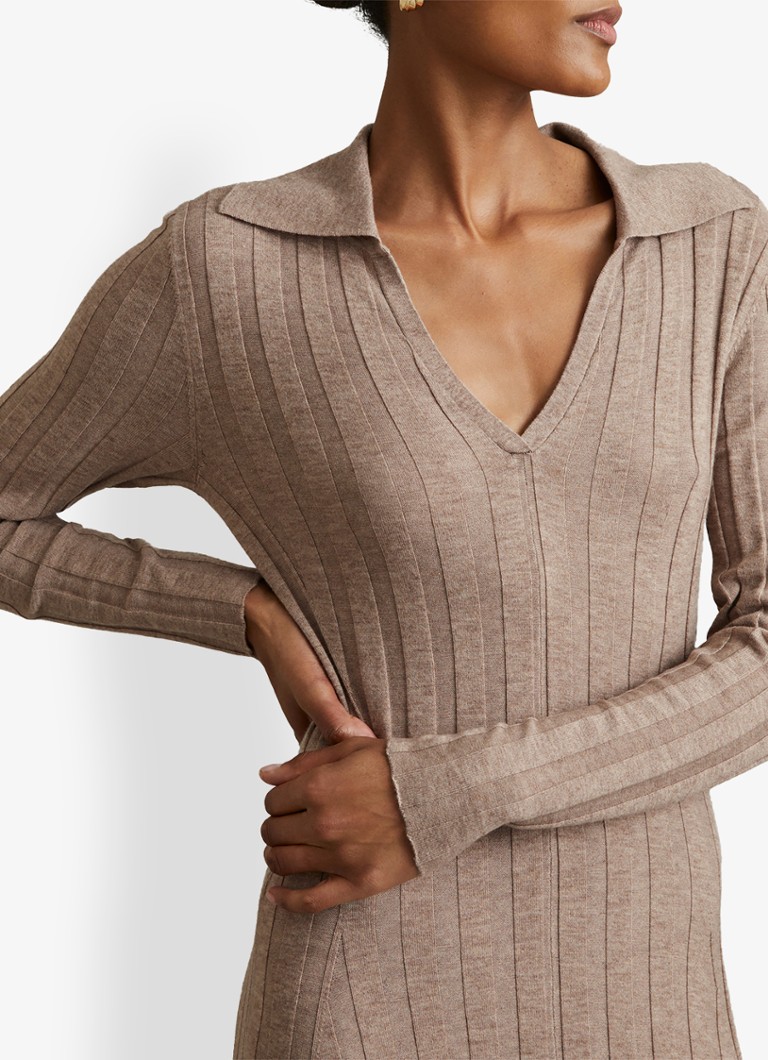 Abito midi Reiss Winnie in maglia fine, misto lana, con pieghe