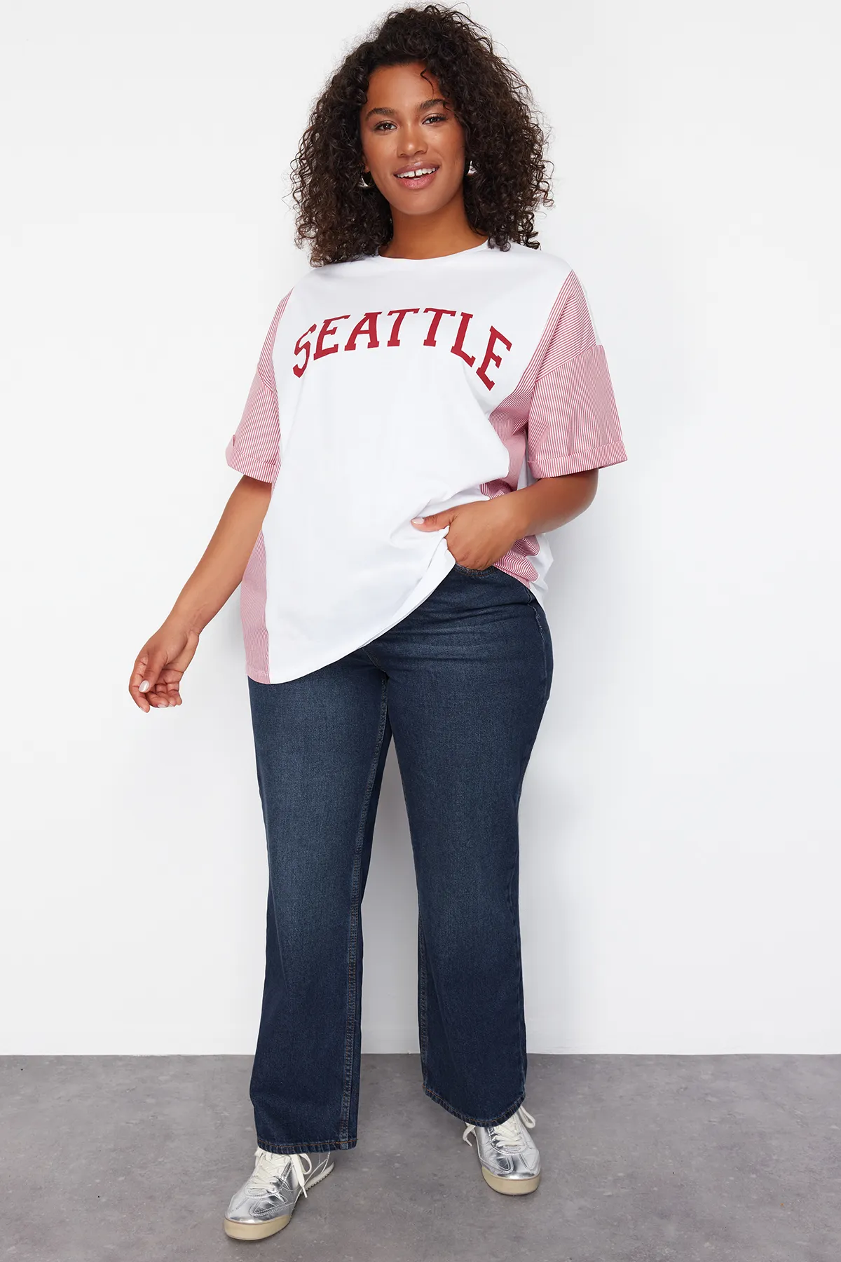 Trendyol Curve  Große Größen in T-Shirt - Rot - Oversized