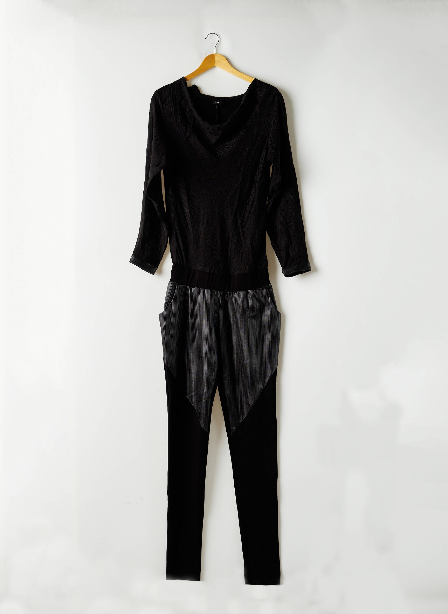 Nu Combinaisons 1 Femme couleur noir