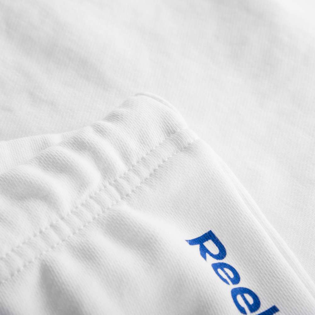 Reebok Essentials Linear Damen Trainings Shorts FJ2731