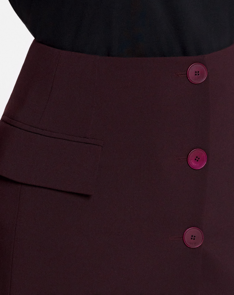 JUPE COURTE À TAILLE HAUTE