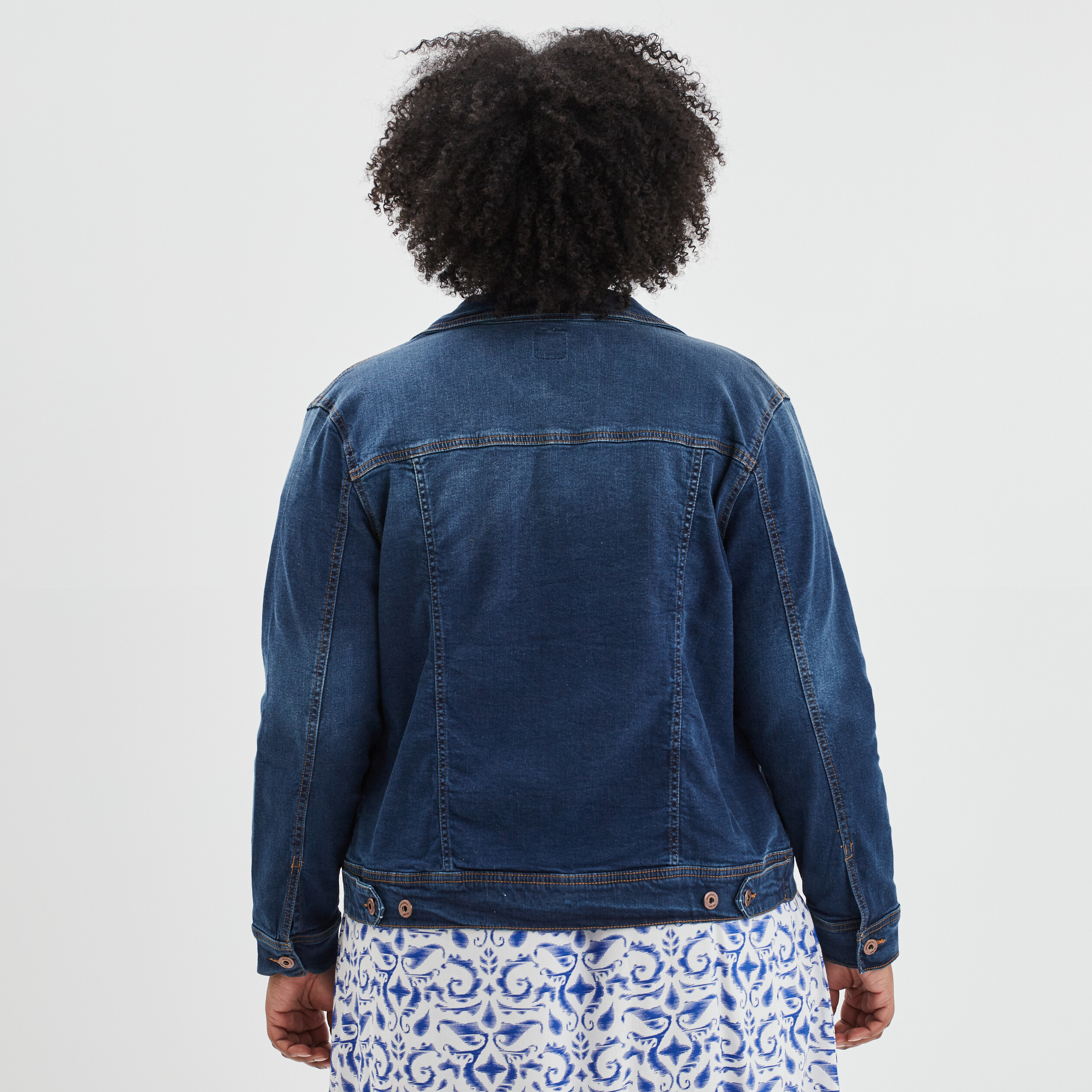 Blouson droit en jean denim stone femme grande taille | La Halle