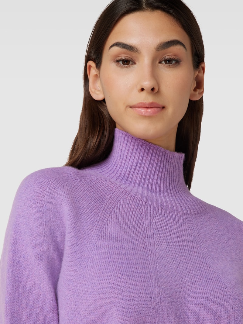 Strickpullover aus Schurwolle mit Stehkragen Modell 'LYZA' in flieder