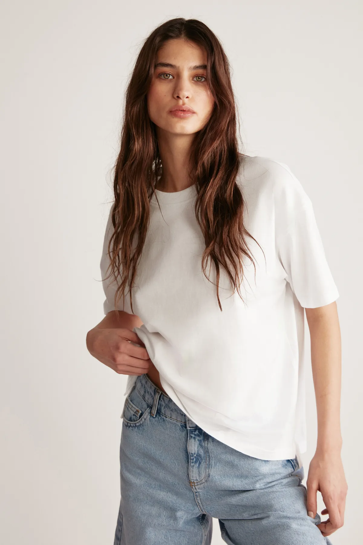 GRIMELANGE  Jemmy Damen-T-Shirt mit entspannter Passform und Rundhalsausschnitt aus 100 % Baumwolle in Weiß
