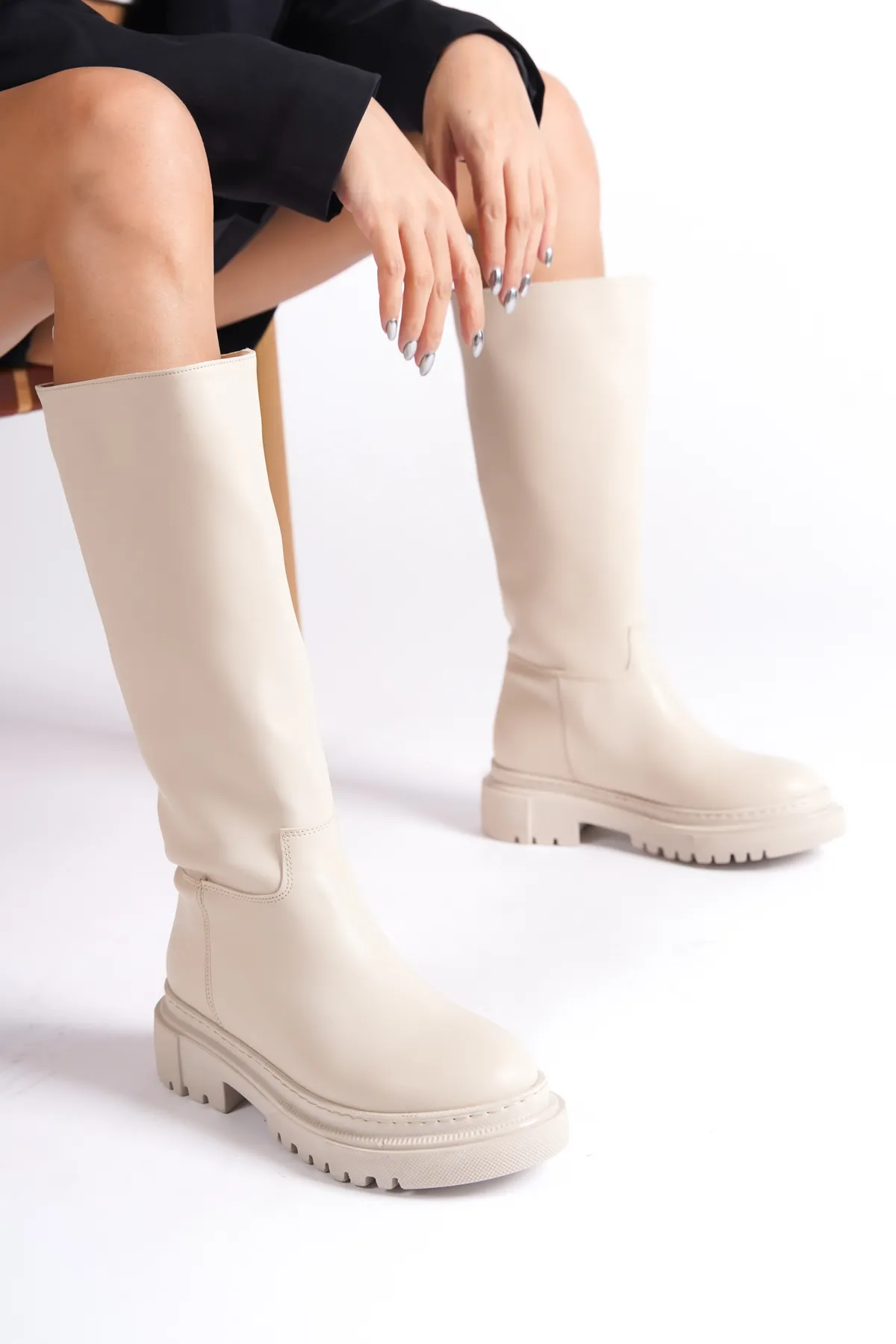 Capone Outfitters  Damenstiefel mit dickem Absatz