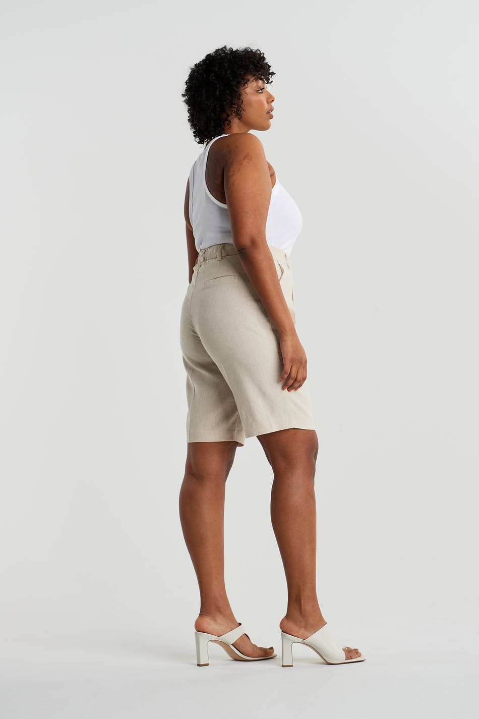 Caroline linen shorts