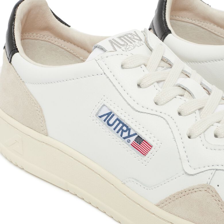 Autry Medalist Low leat/suede wht/blk