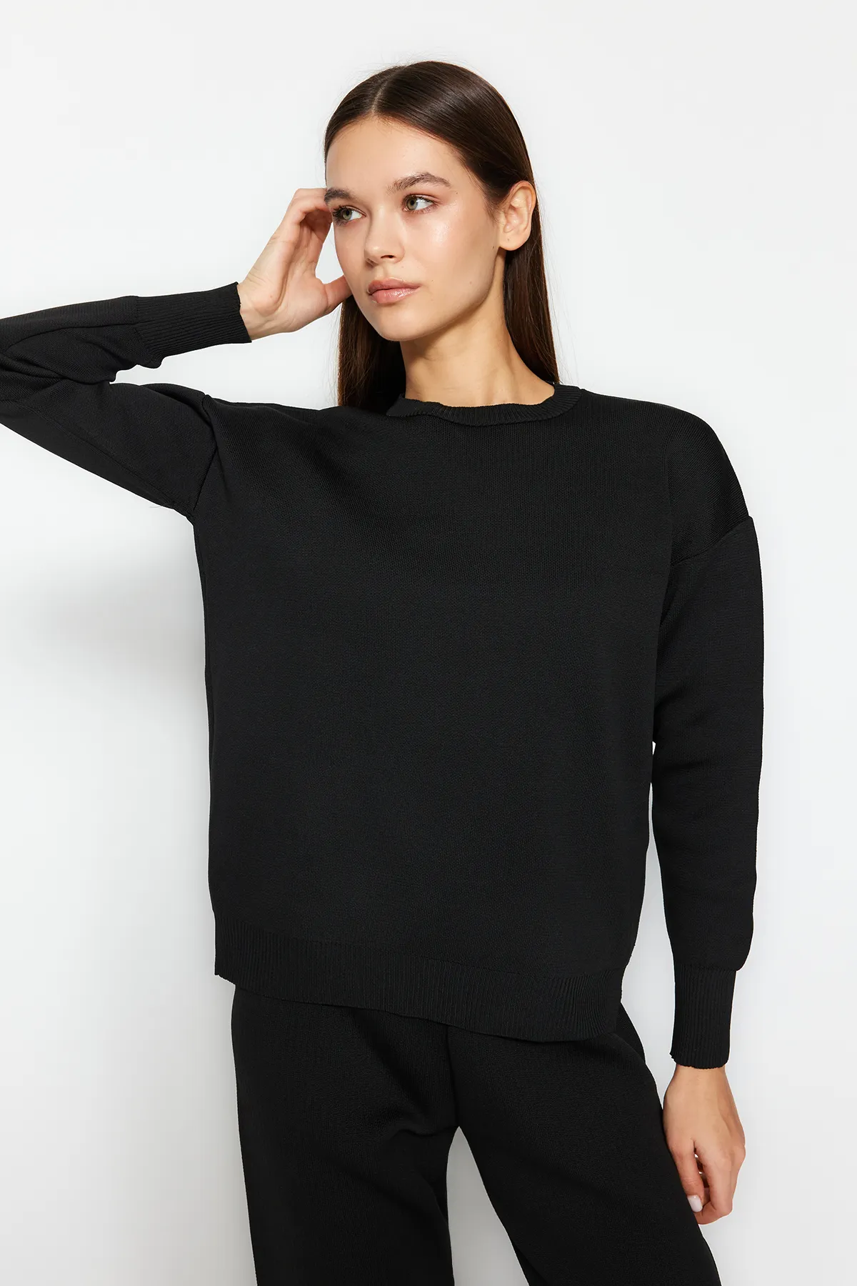 Trendyol Modest  Schwarzer Pullover-Hosen-Strickwaren-Oberteil-Unterteil-Set TCTAW24US00109