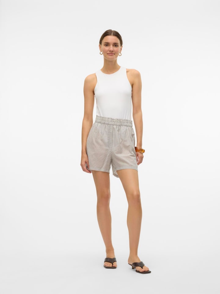 Vero Moda Shorts in Dusty Olive günstig kaufen