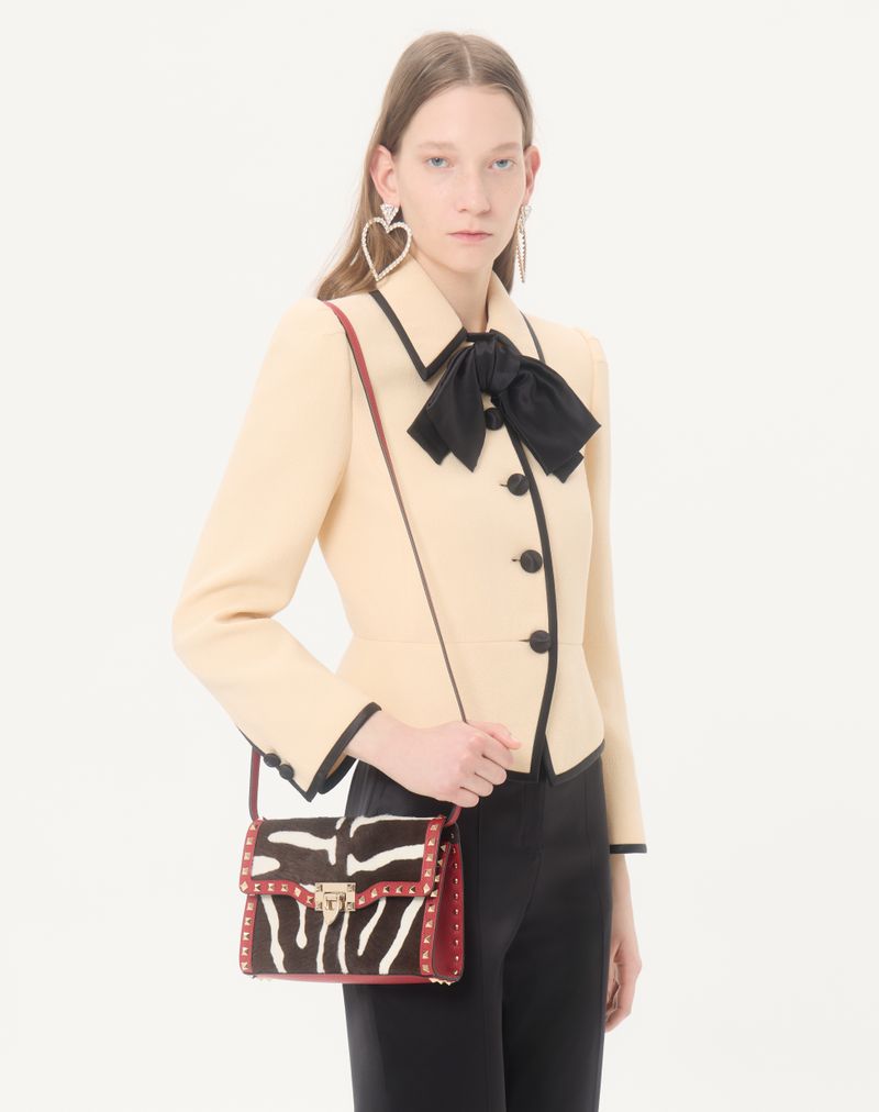 Valentino Garavani Rockstud Lille Crossbody-taske i dyreprint med hesteskindseffekt i kalveskind