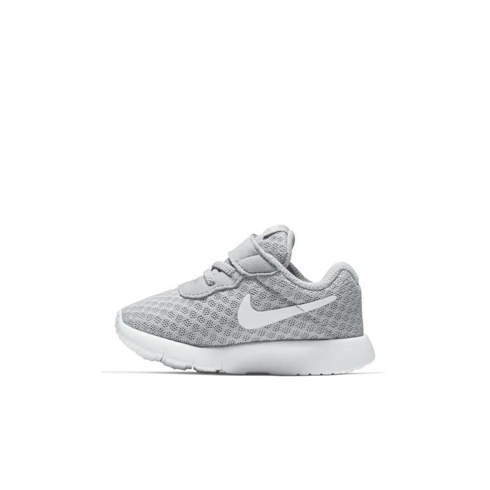 Nike Tanjun 818383012 / grau