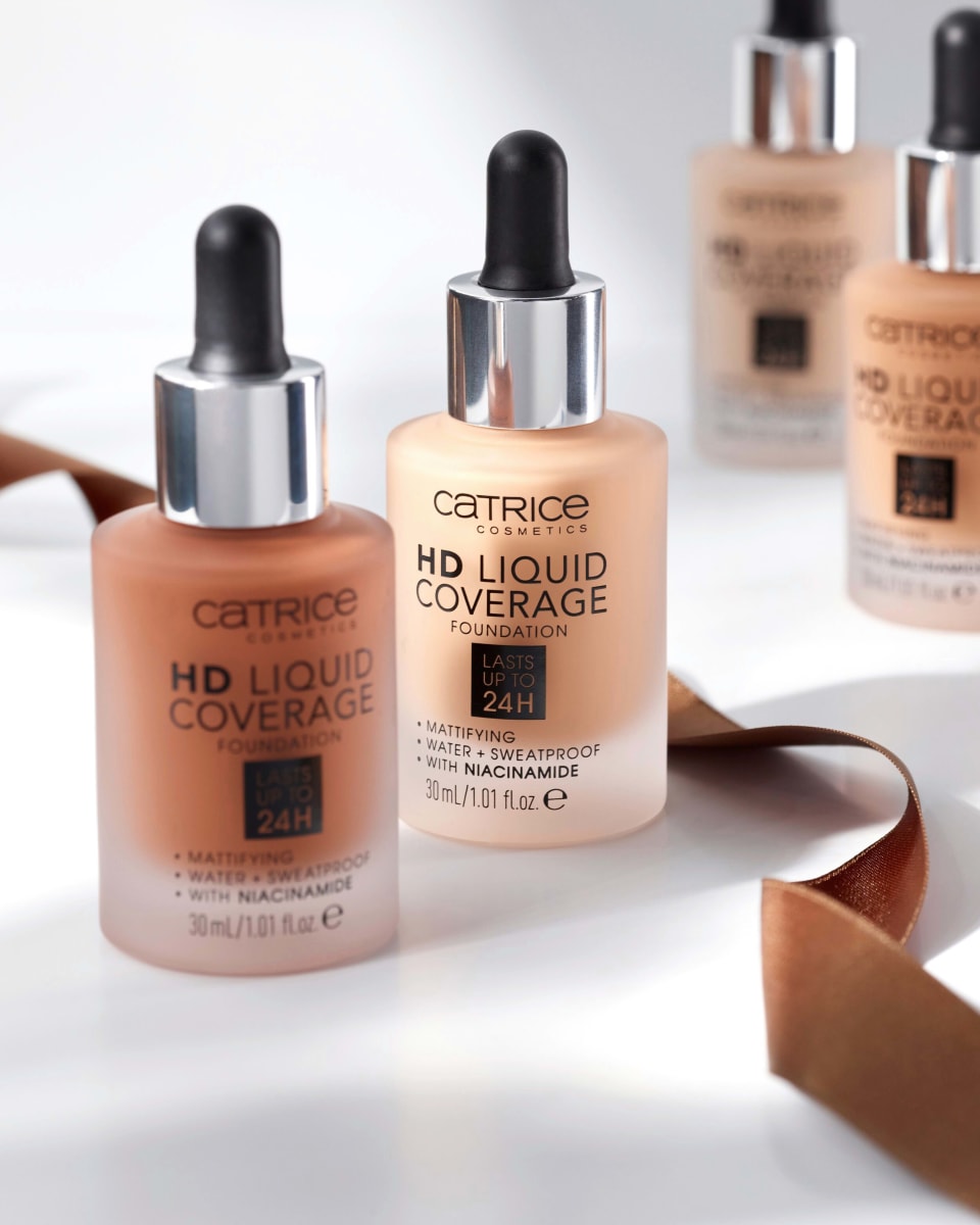 Foundation Liquid HD Coverage Waterproof 048 Desert Beige, 30 ml