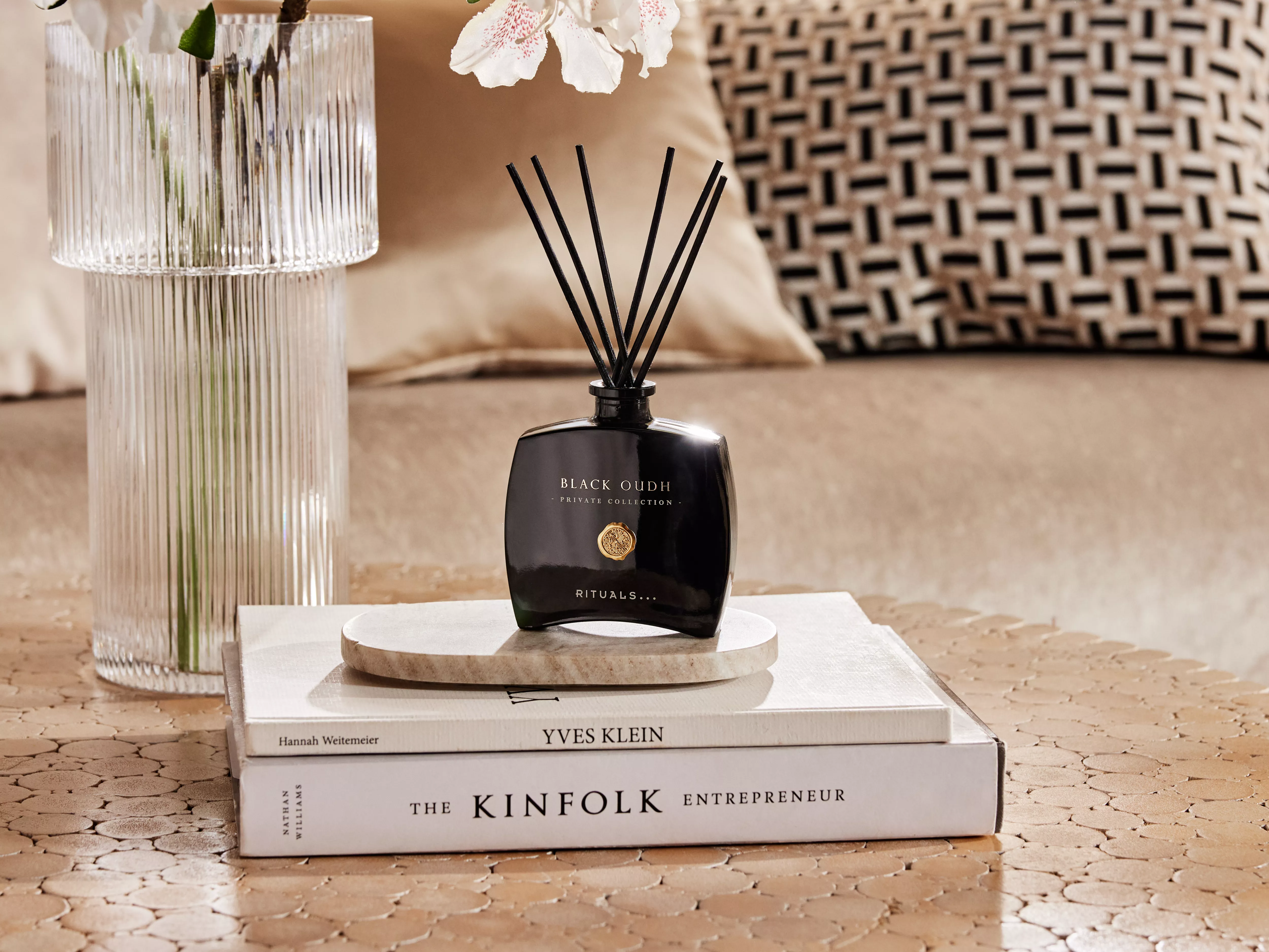 Black Oudh Mini Fragrance Sticks