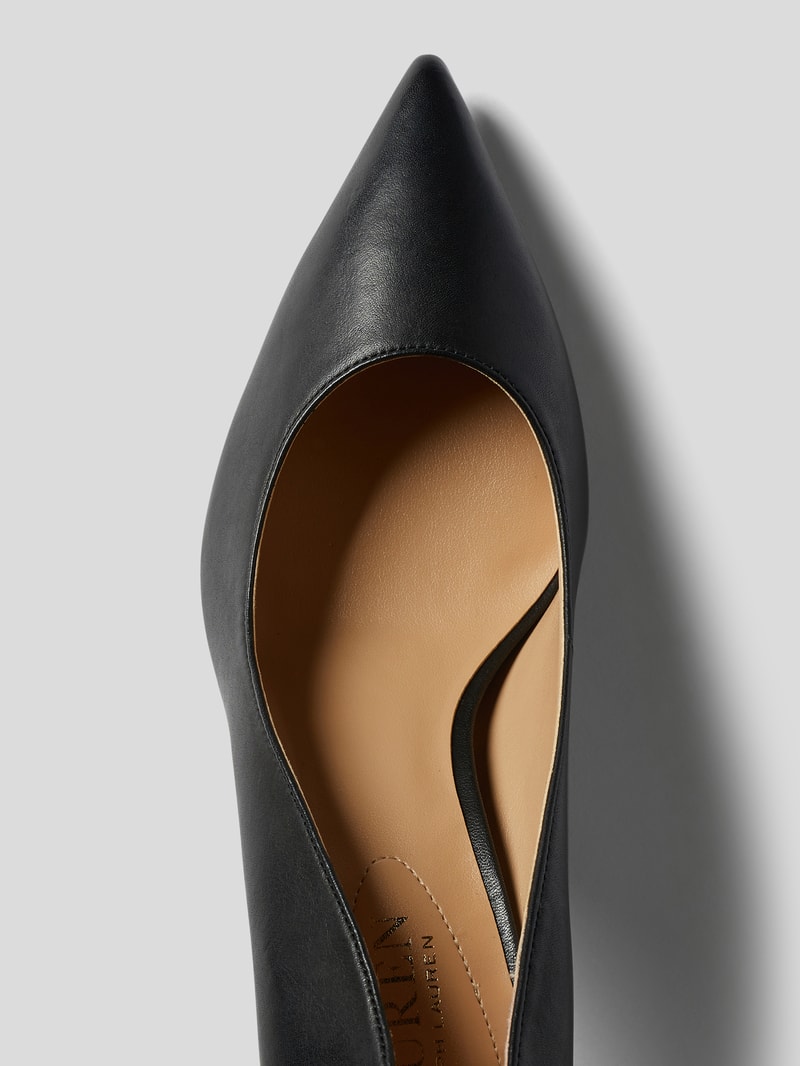 Pumps aus Leder in schwarz