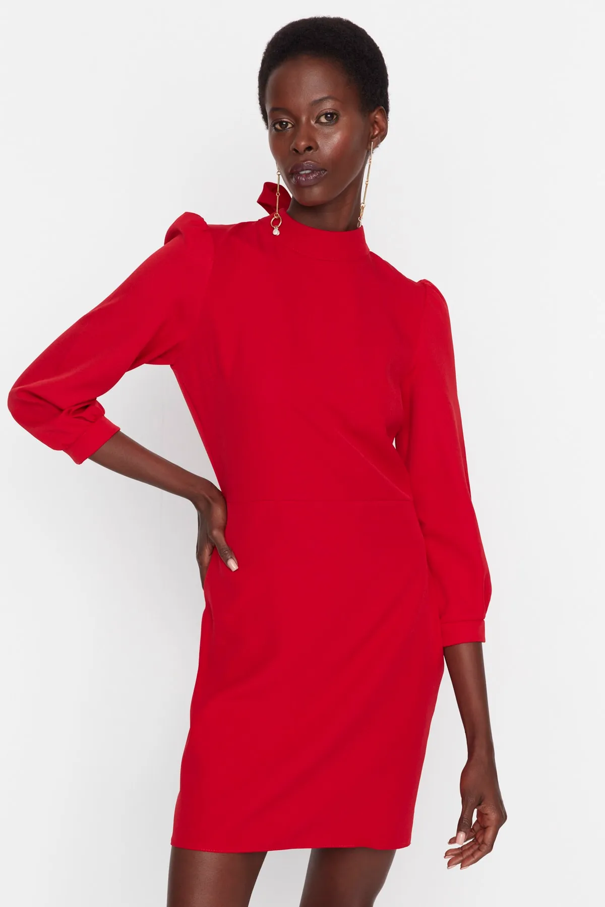 Trendyol Collection  Rotes Mini-Webkleid mit Wickelkragen und Stehkragen TWOAW20EL1691