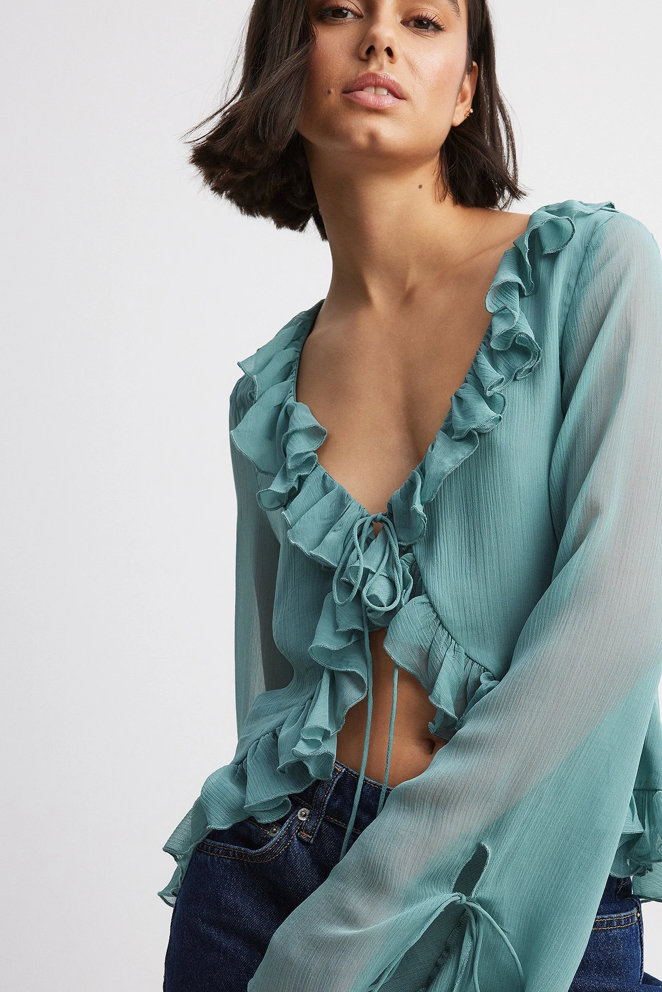 Rüschenbluse mit Schnürdetail