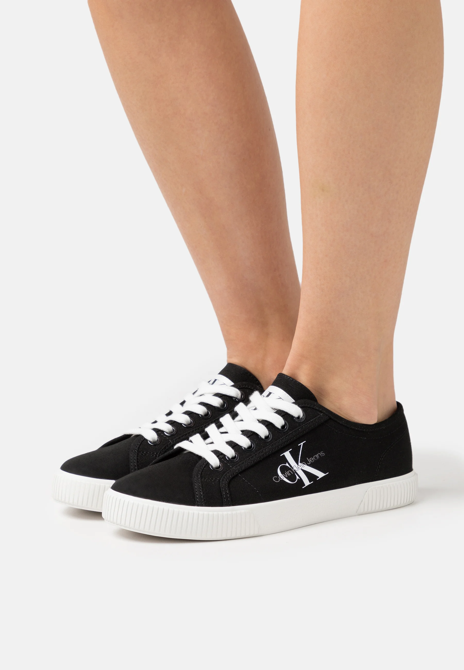 Calvin Klein Jeans ESSENTIAL- Zapatillas bajas