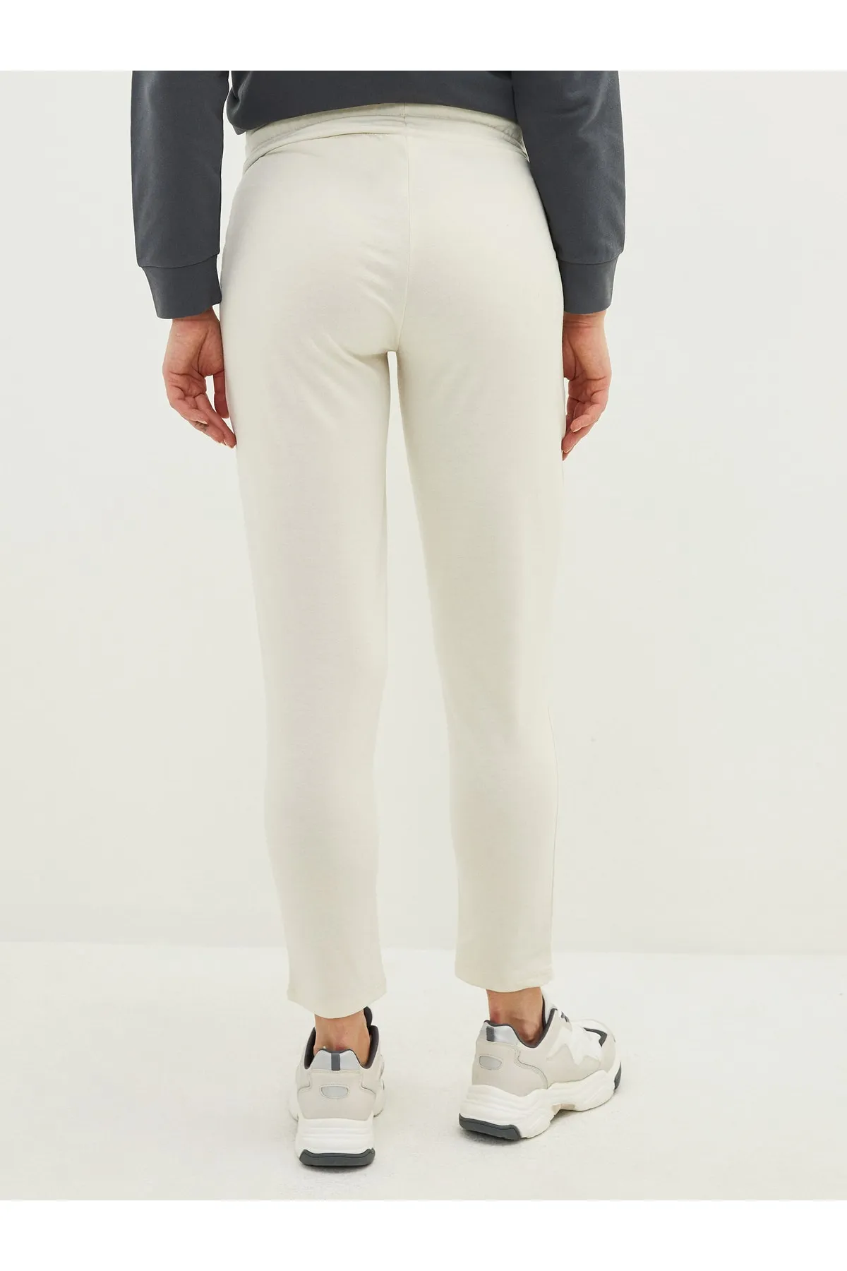 LC Waikiki  Jogginghose für Schwangere mit Baucheinsatz und geradem Taschendetail