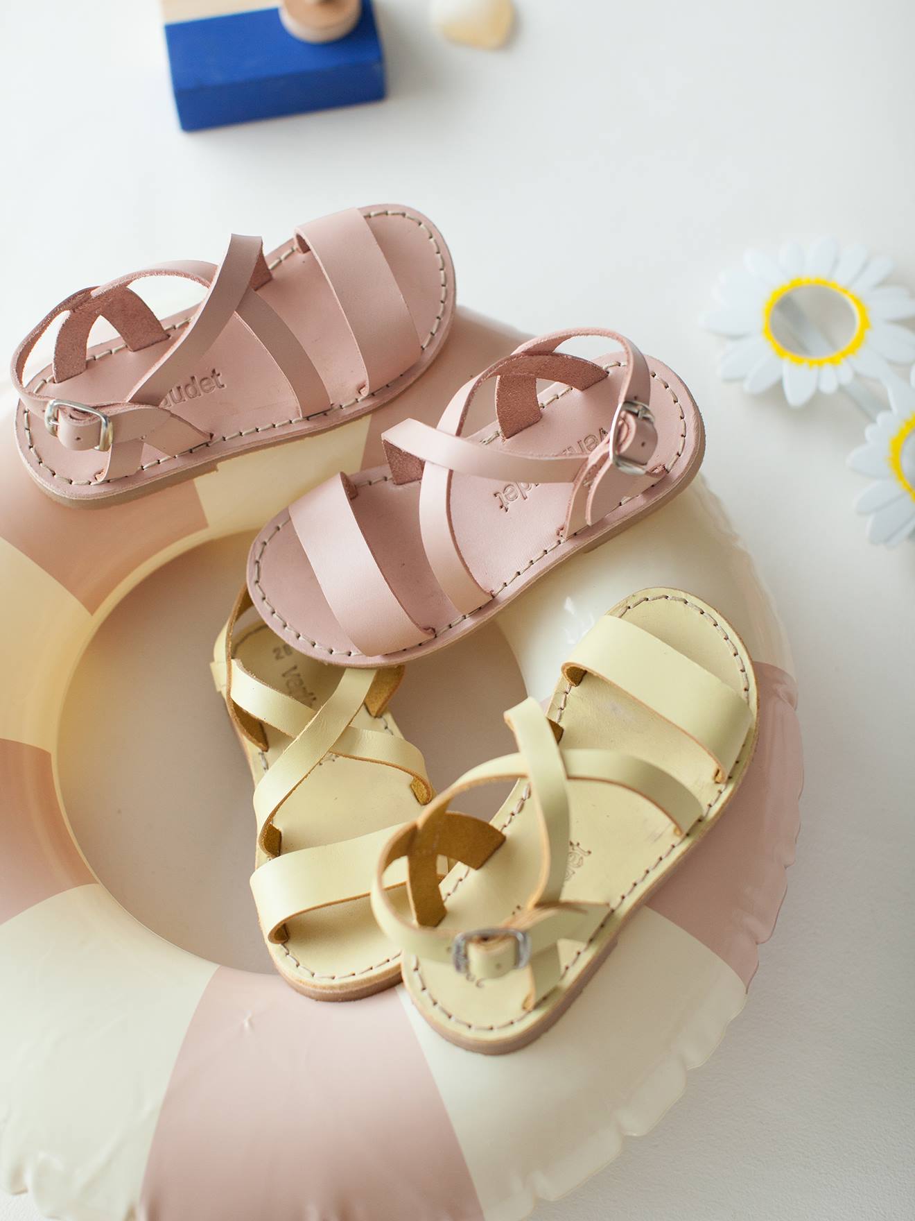 Sandales cuir tannage végétal fille jaune