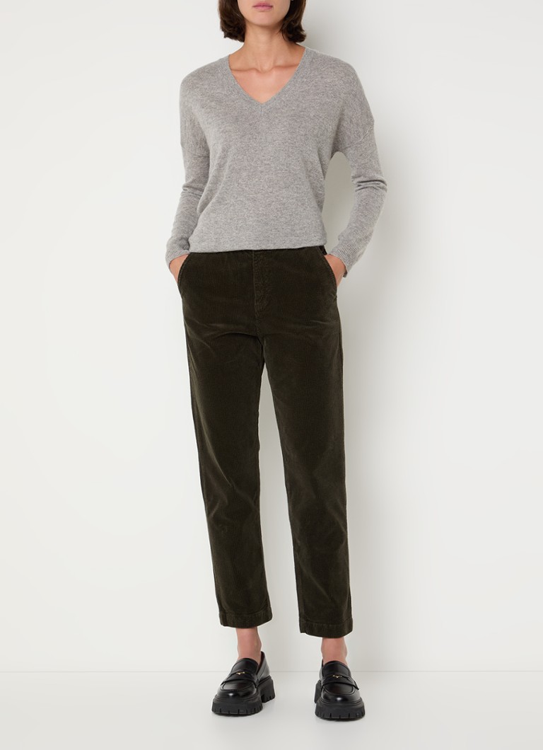 Pantaloni chino de la Gerard Darel, croială dreaptă, talie înaltă cu buzunare laterale.