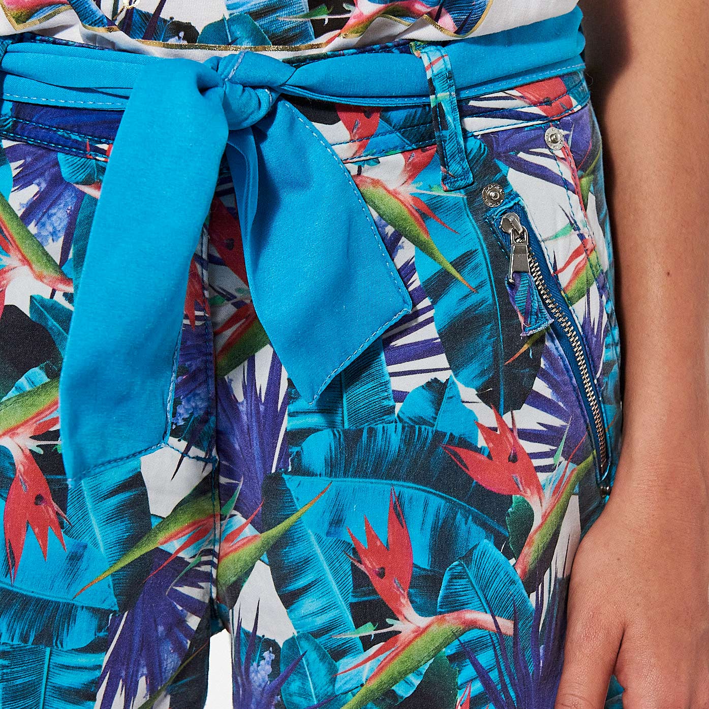 PIKO   Short fleuri bleu Femme