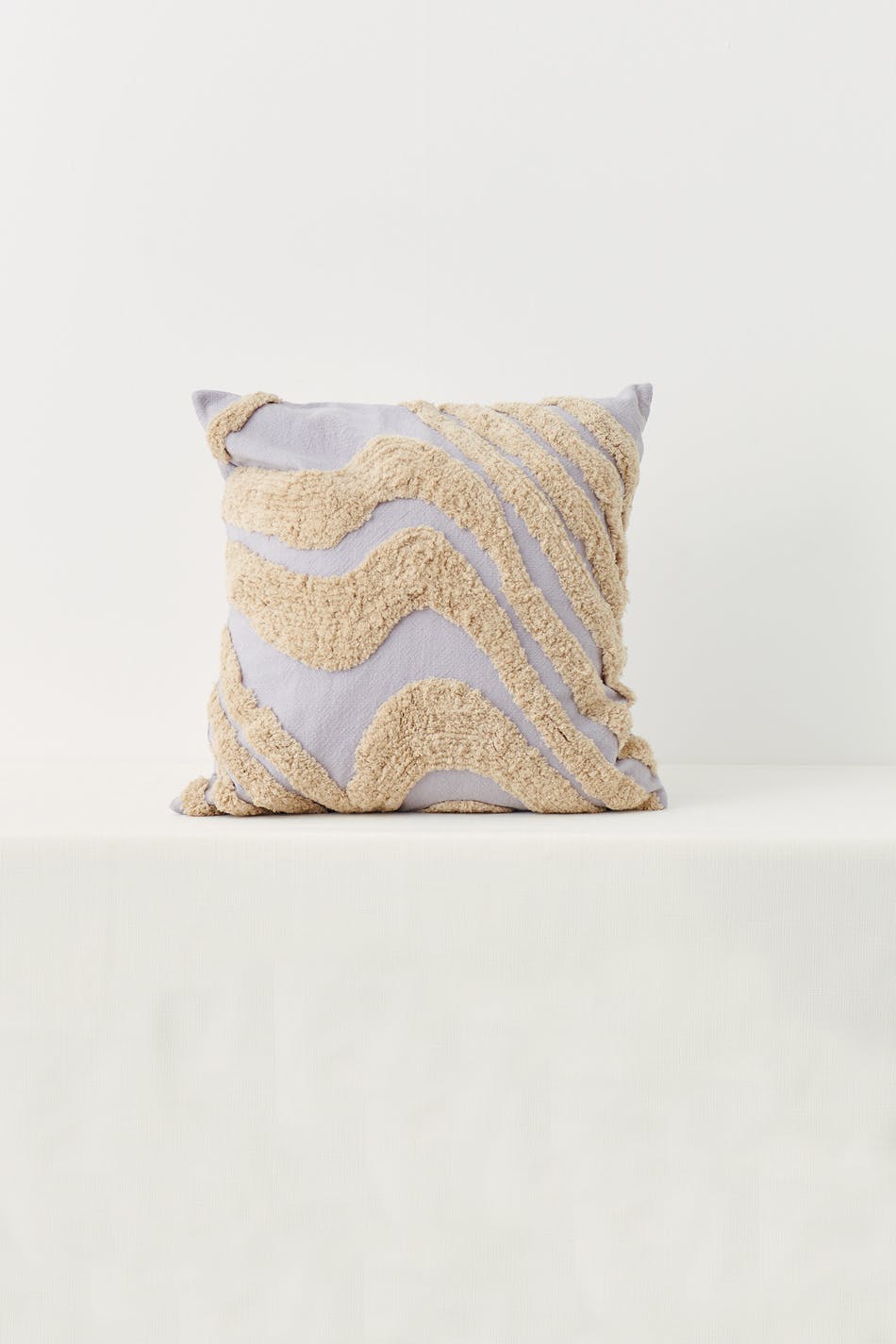Tufted cushion cover