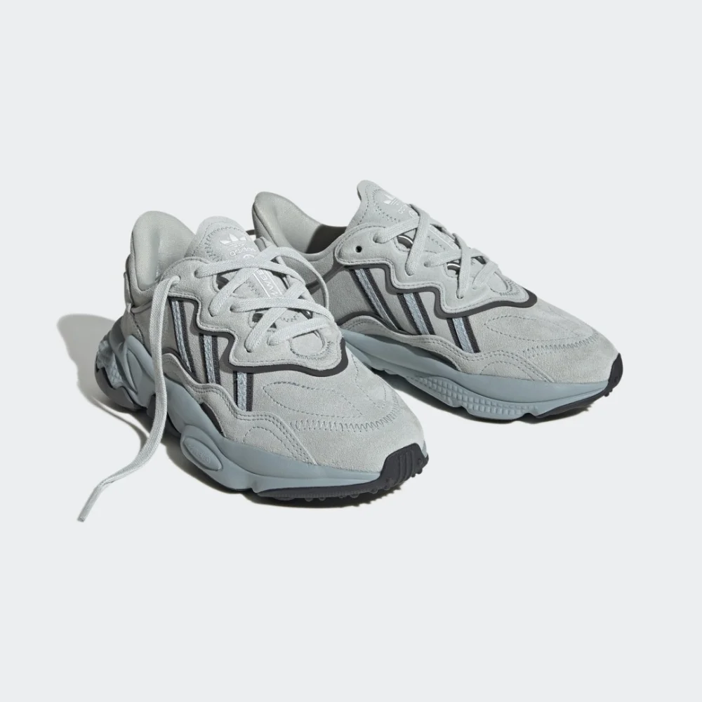 adidas OZWEEGO HQ1633 / schwarz
