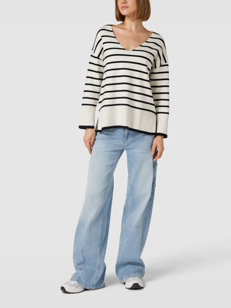 Jeans mit Label-Patch Modell 'ALIA' in hellblau